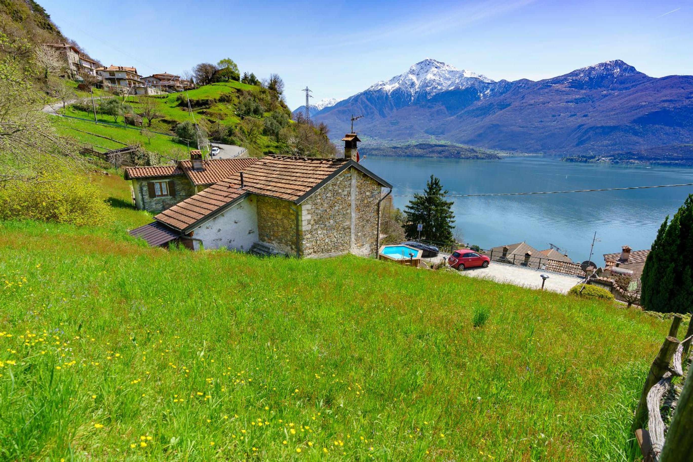 One-Bedroom House with Lake View photo 2