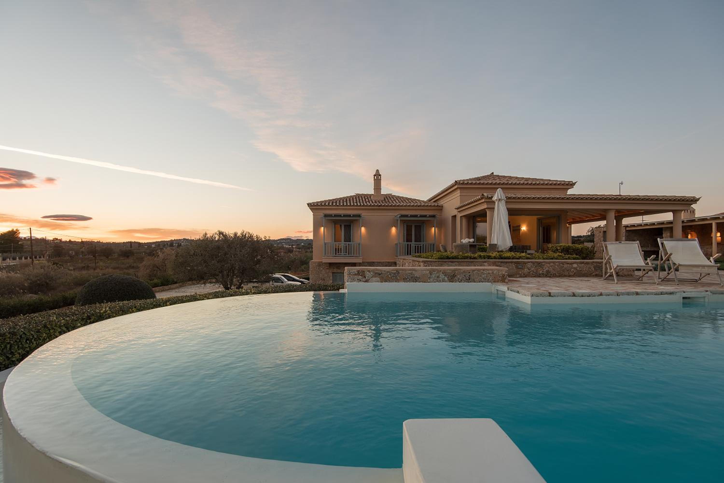 Villa photo 3