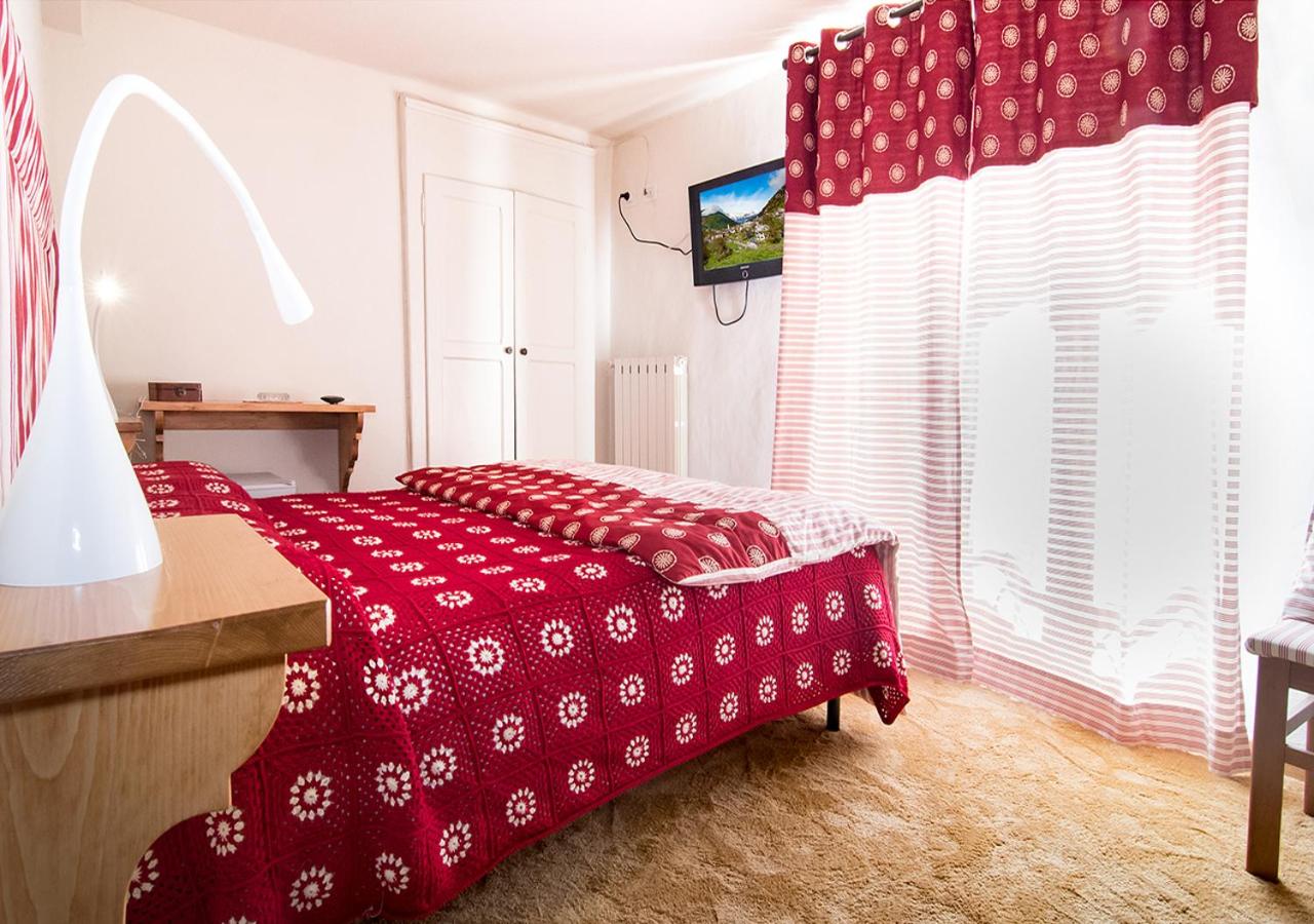 Standard Double Room - Photo 2