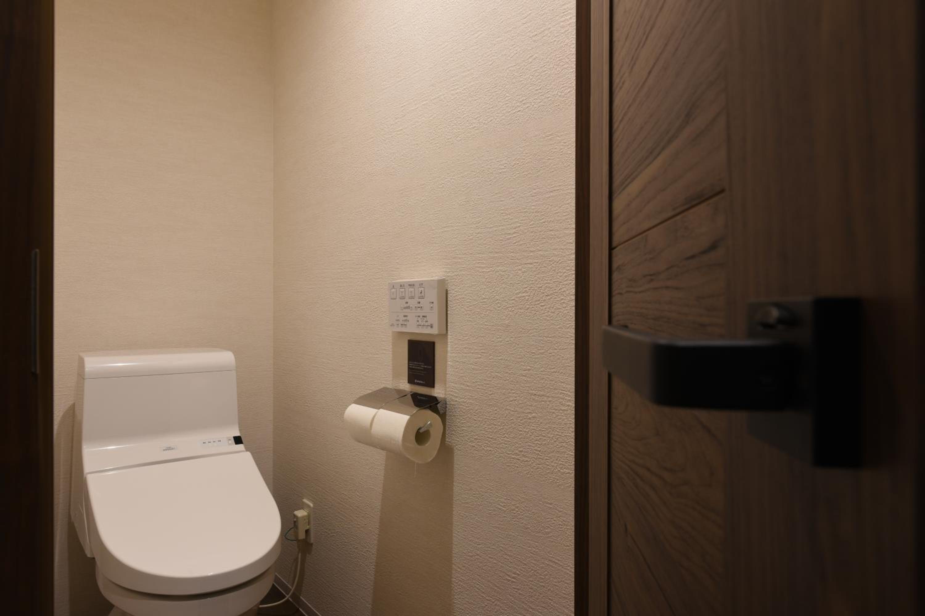 Large Double Room - Photo 5