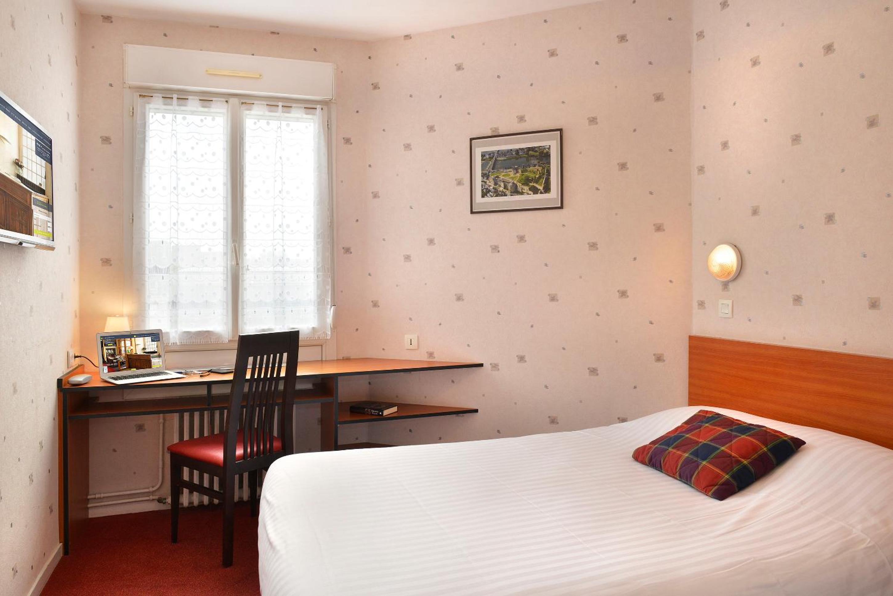 Standard Double Room - Photo 4