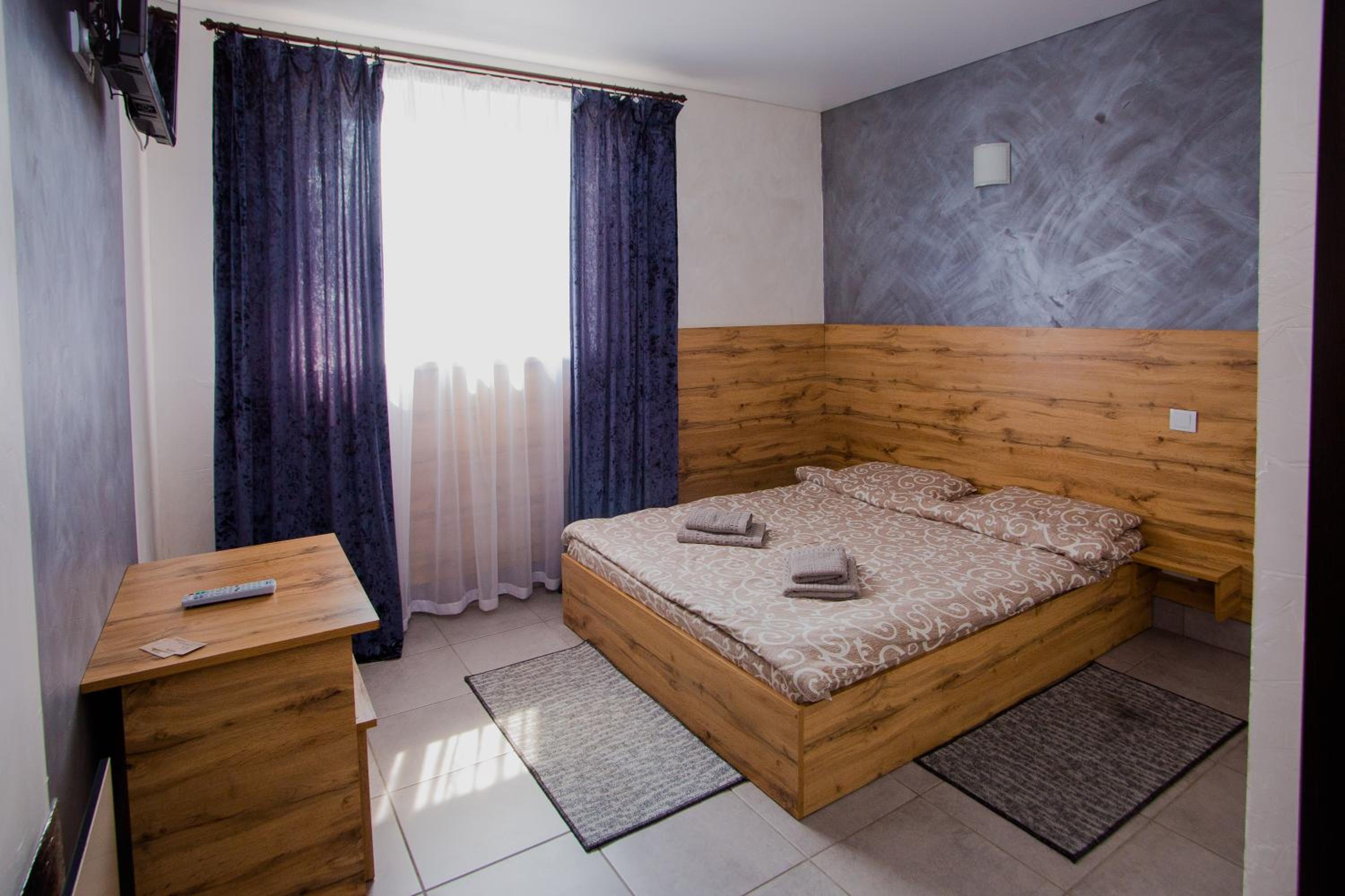 Large Double Room photo 2
