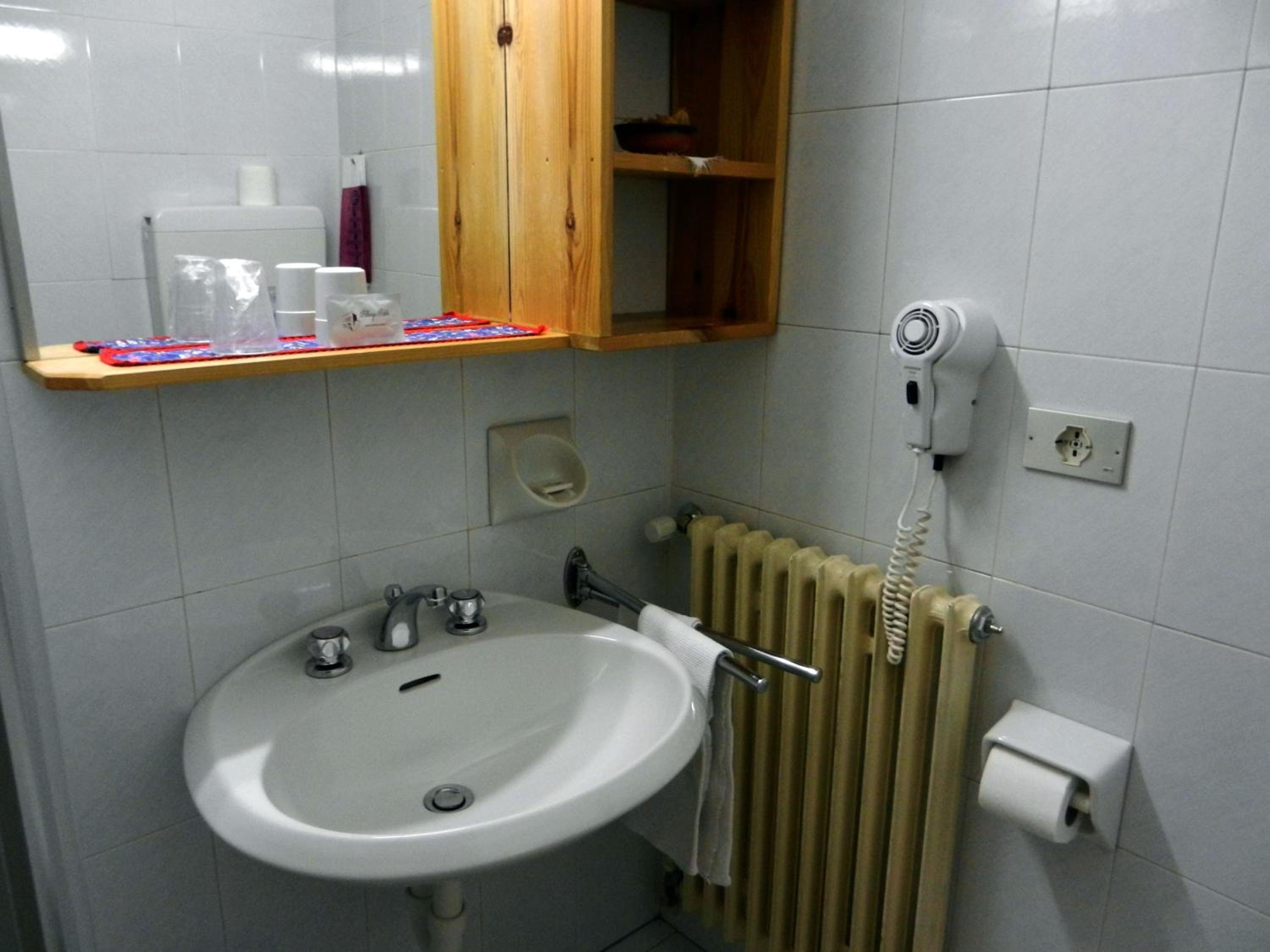 Single Rooms photo 3