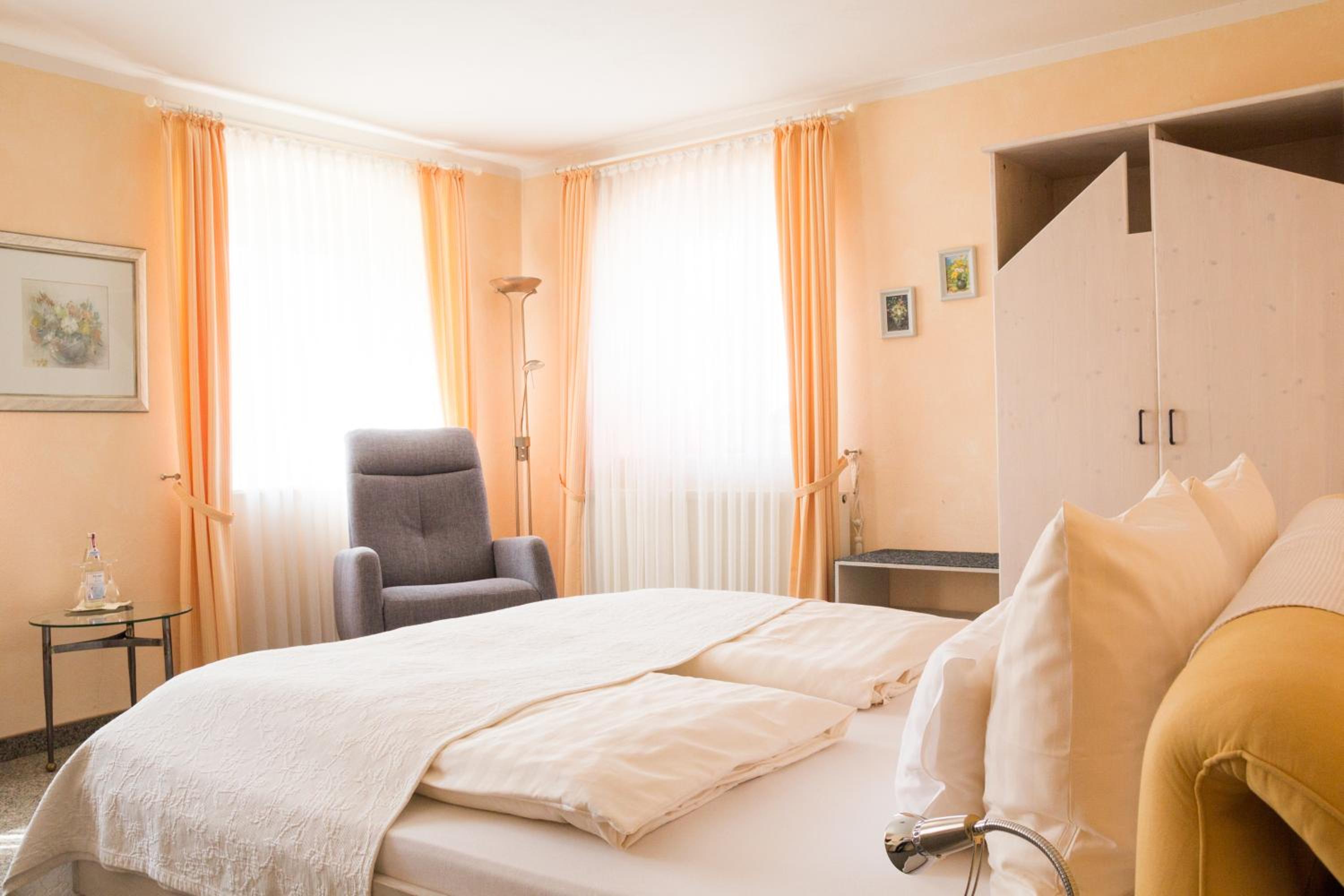 Double Room - Photo 3