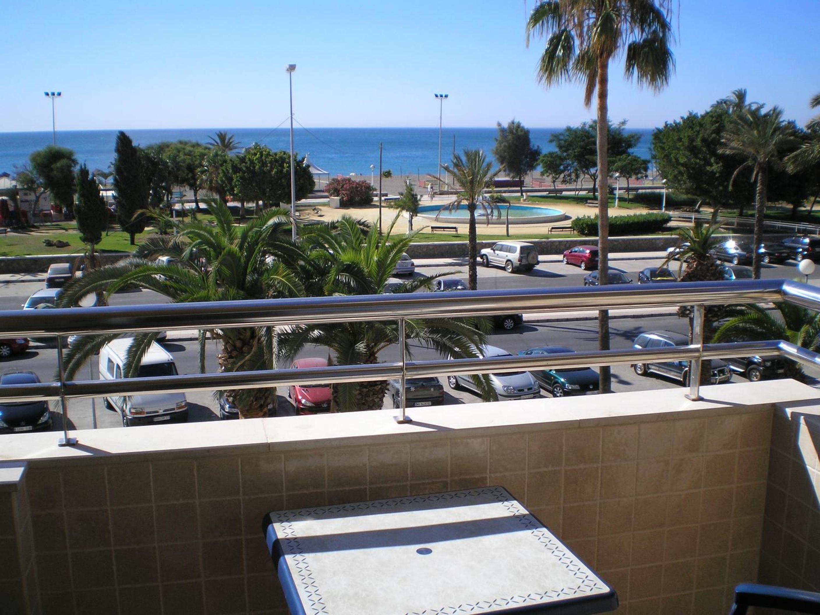 Double or Twin Room with Sea View photo 3