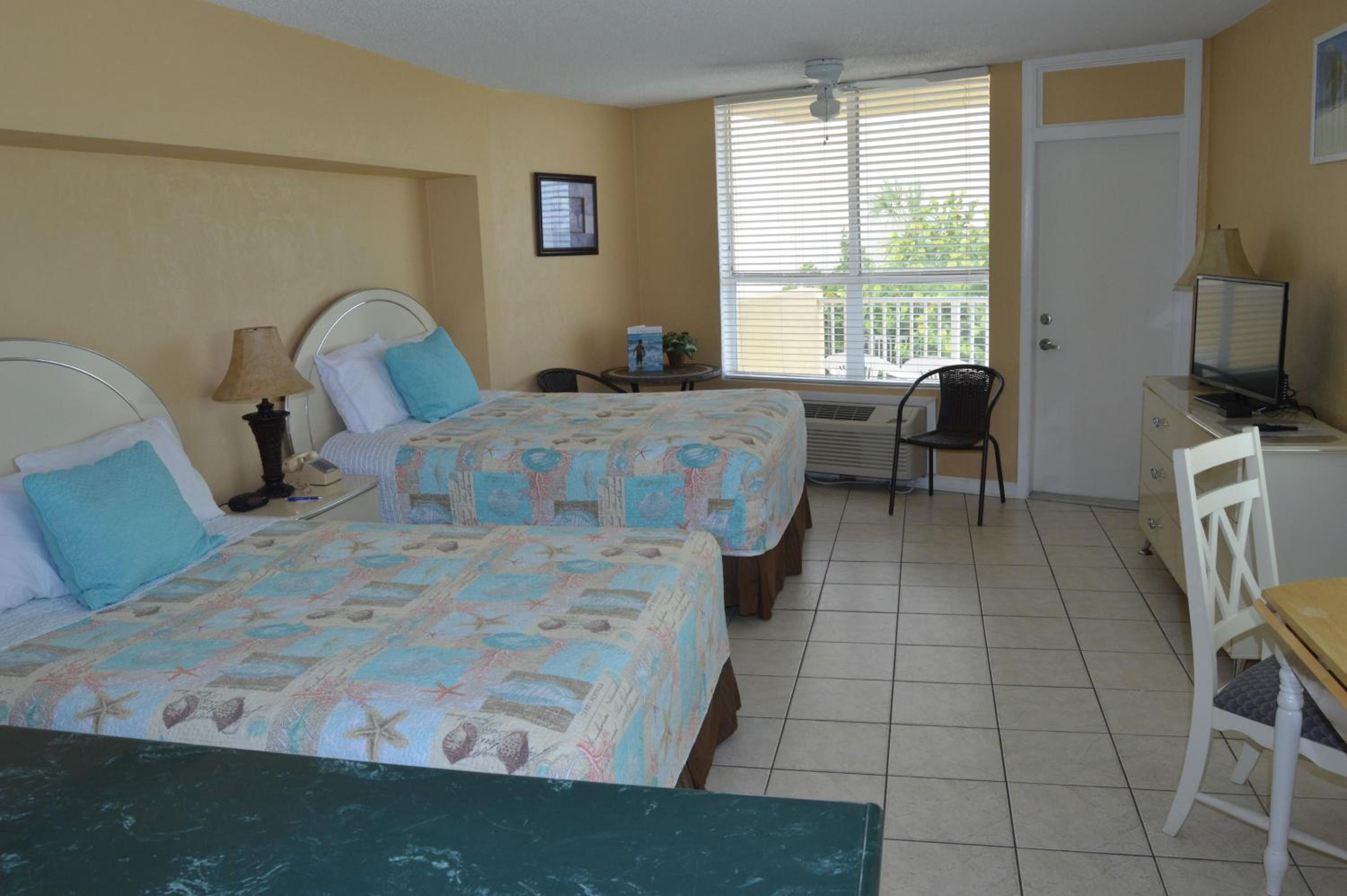 Quadruple Room with Sea View