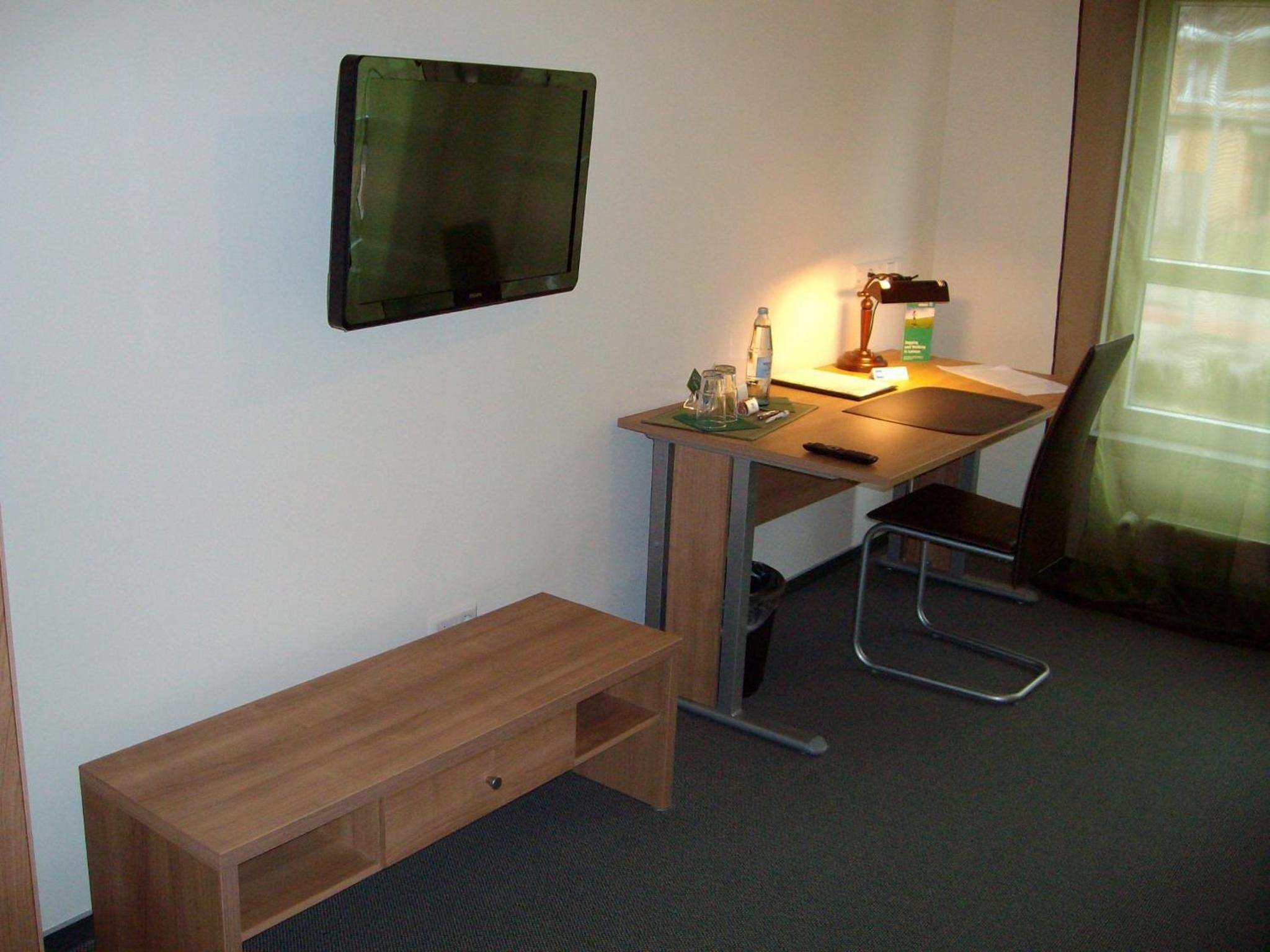Double Room - Photo 12