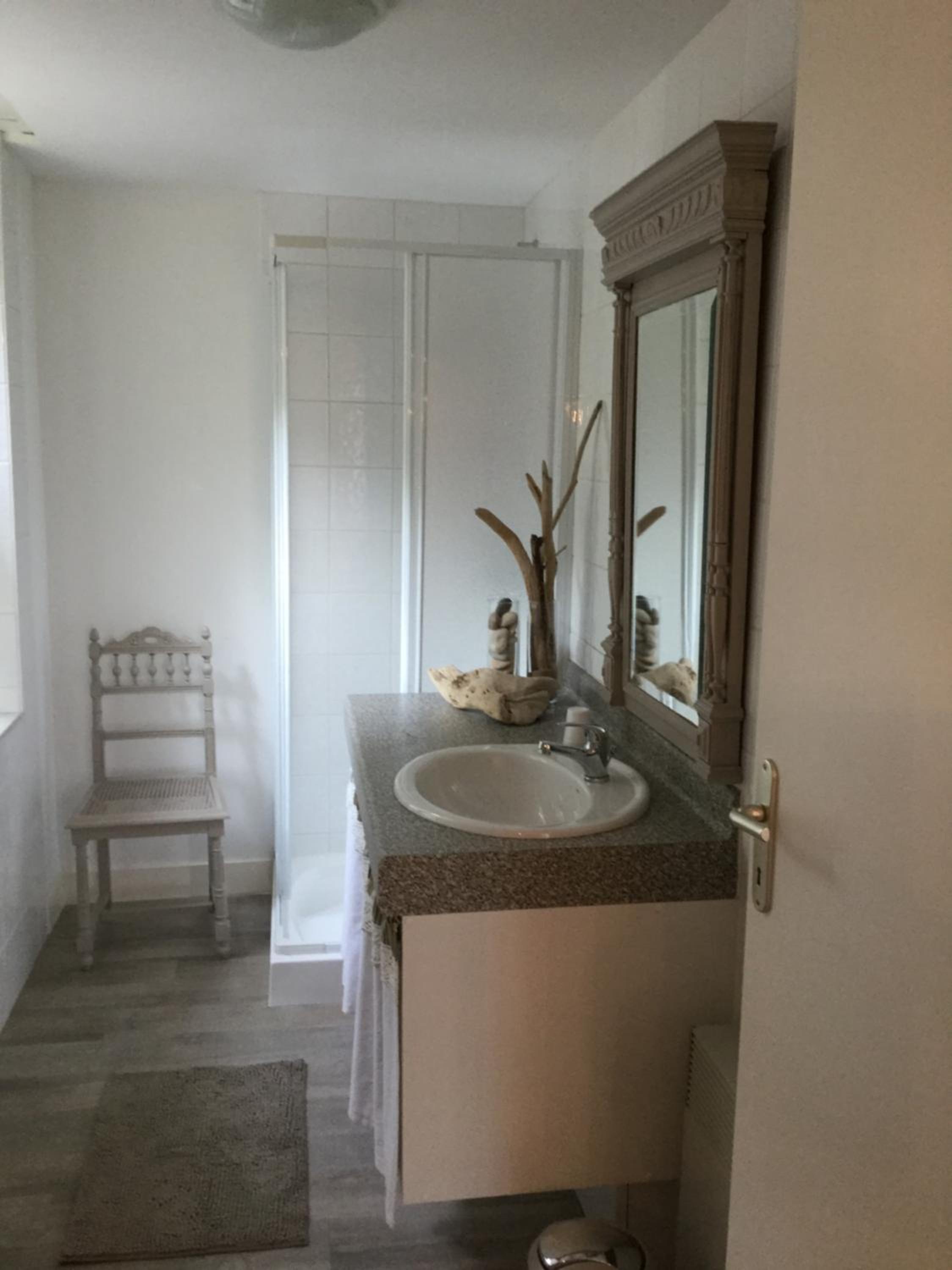 Double Room with Private Bathroom photo 3