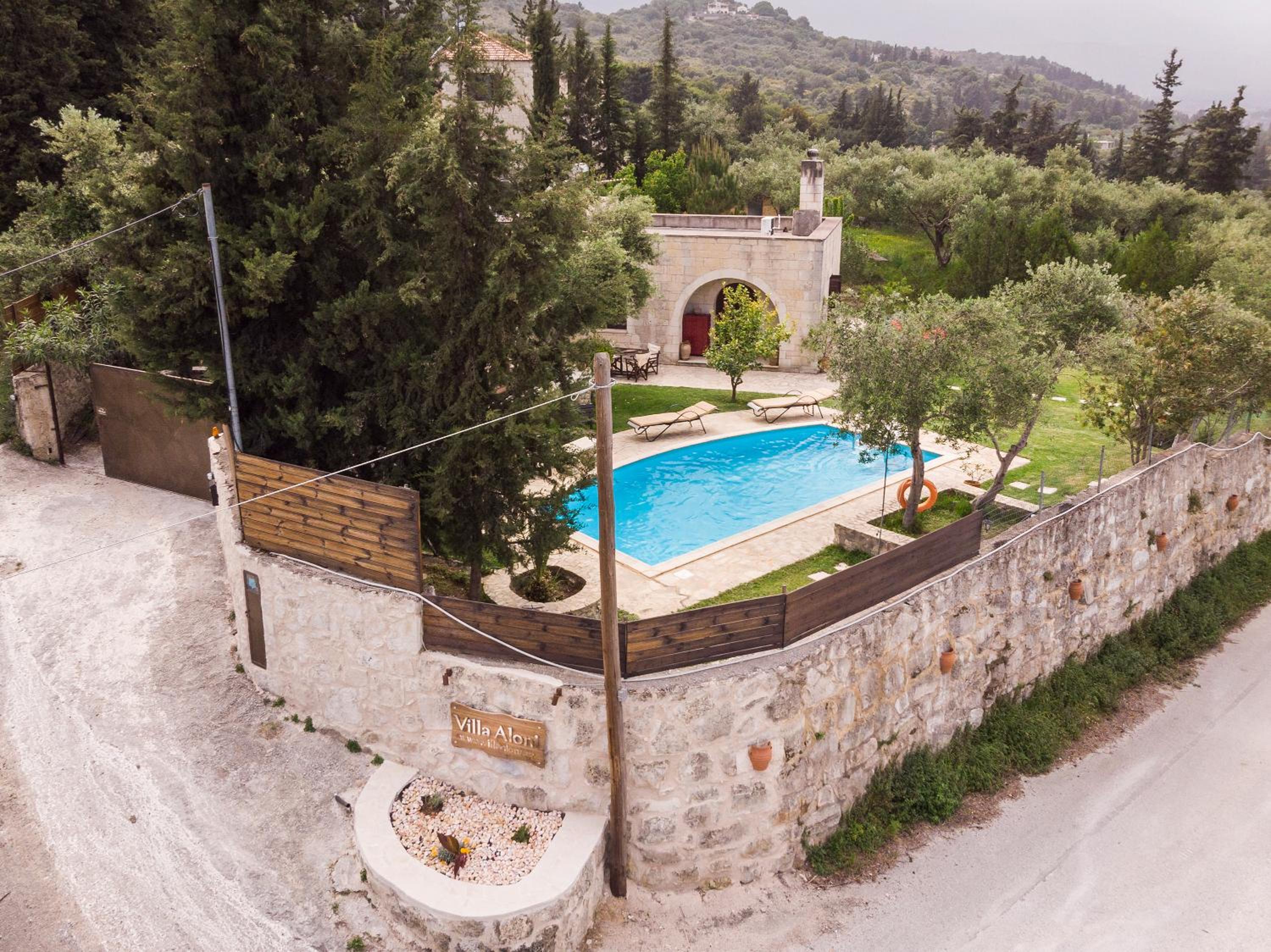 Villa with Private Pool - Photo 63