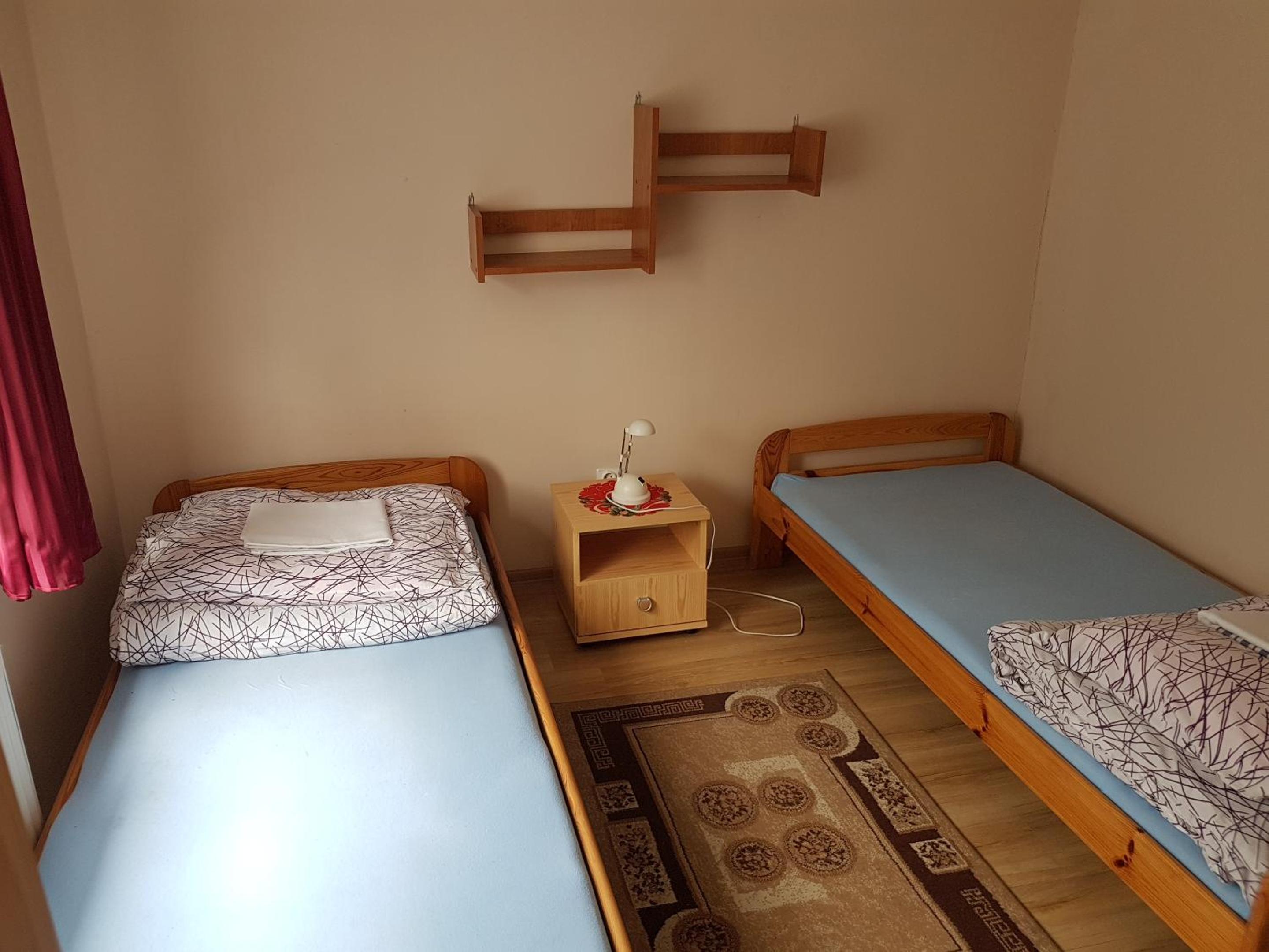 Double Room with Private Bathroom - Photo 10
