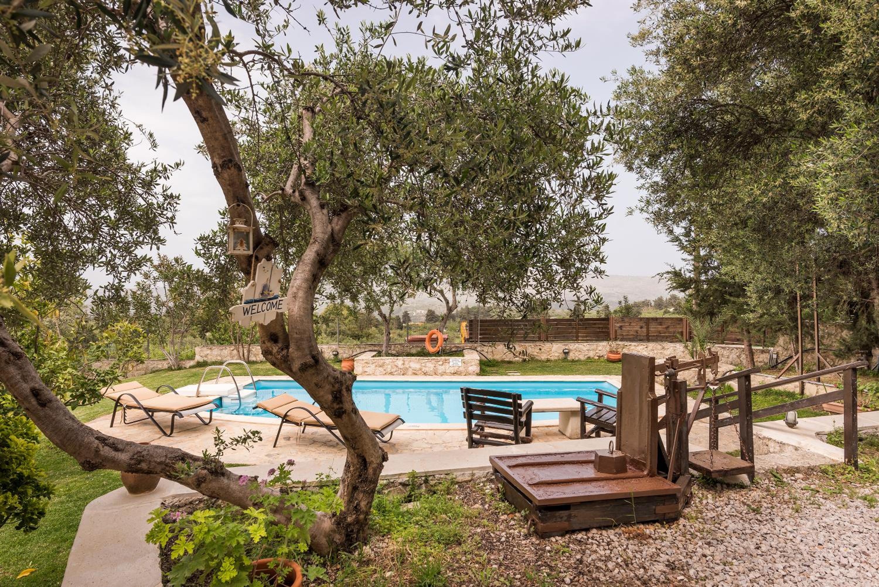 Villa with Private Pool - Photo 68