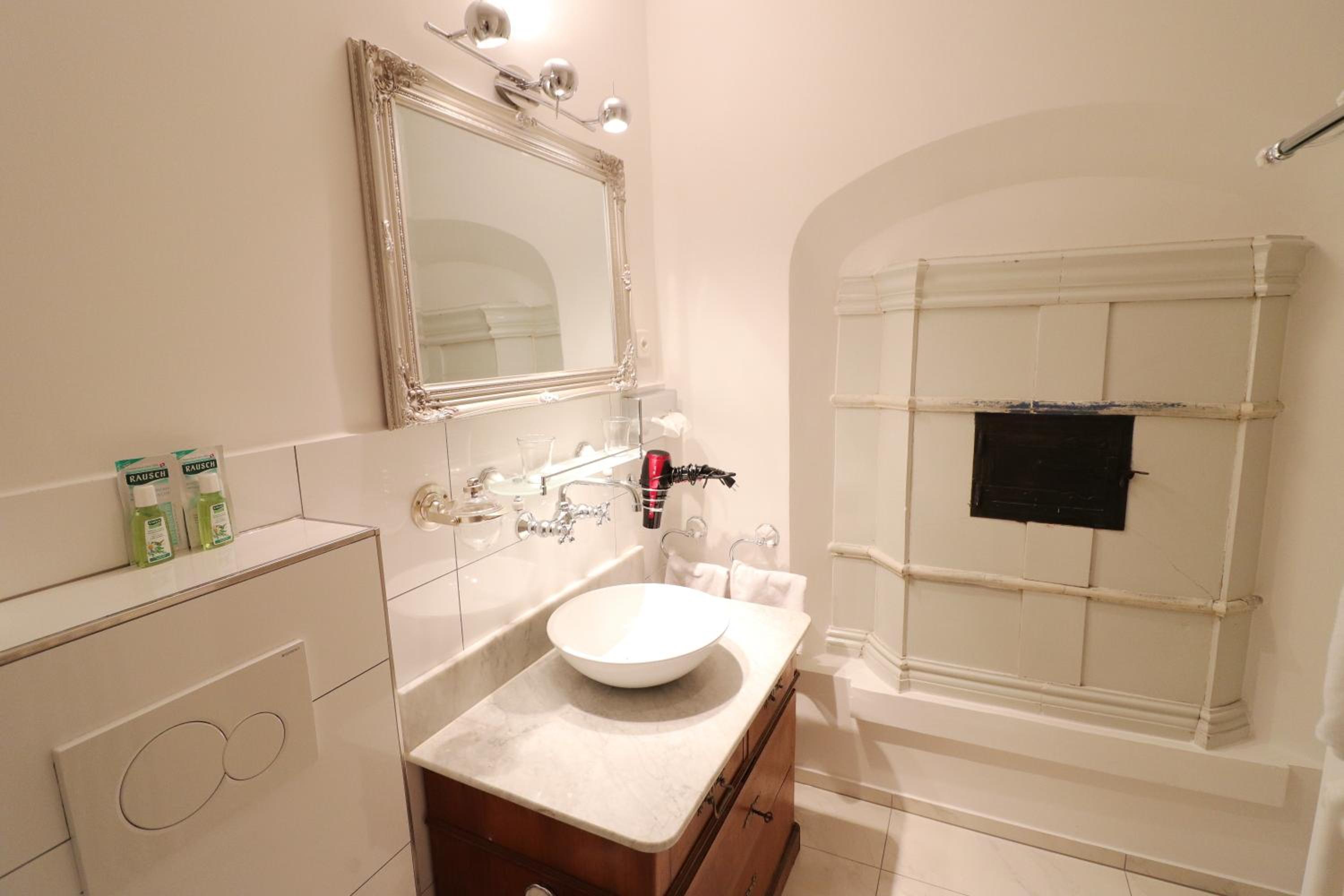 Double Room Basic - Photo 5
