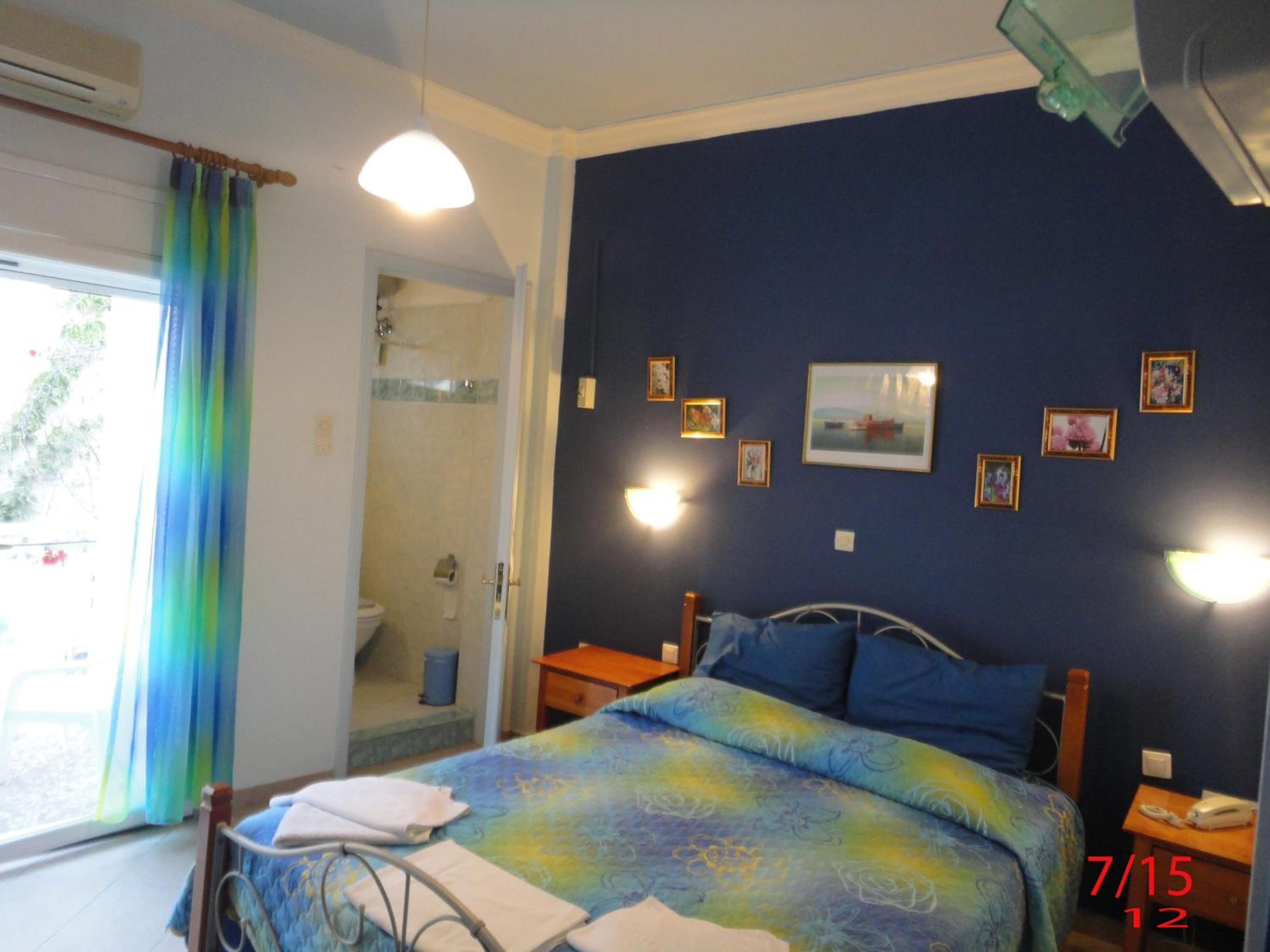 Studio (2 Adults) - Photo 11