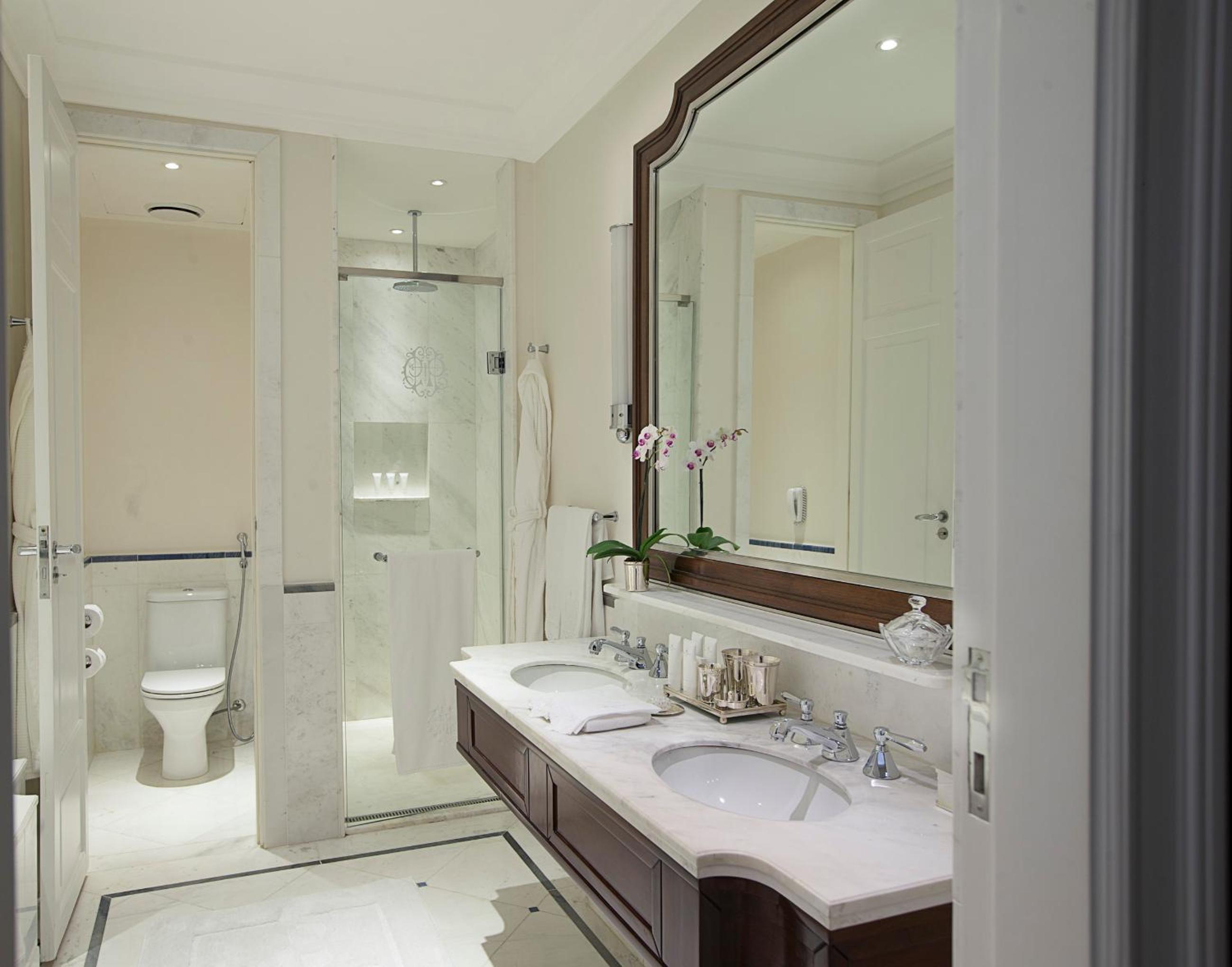 Suite with City View