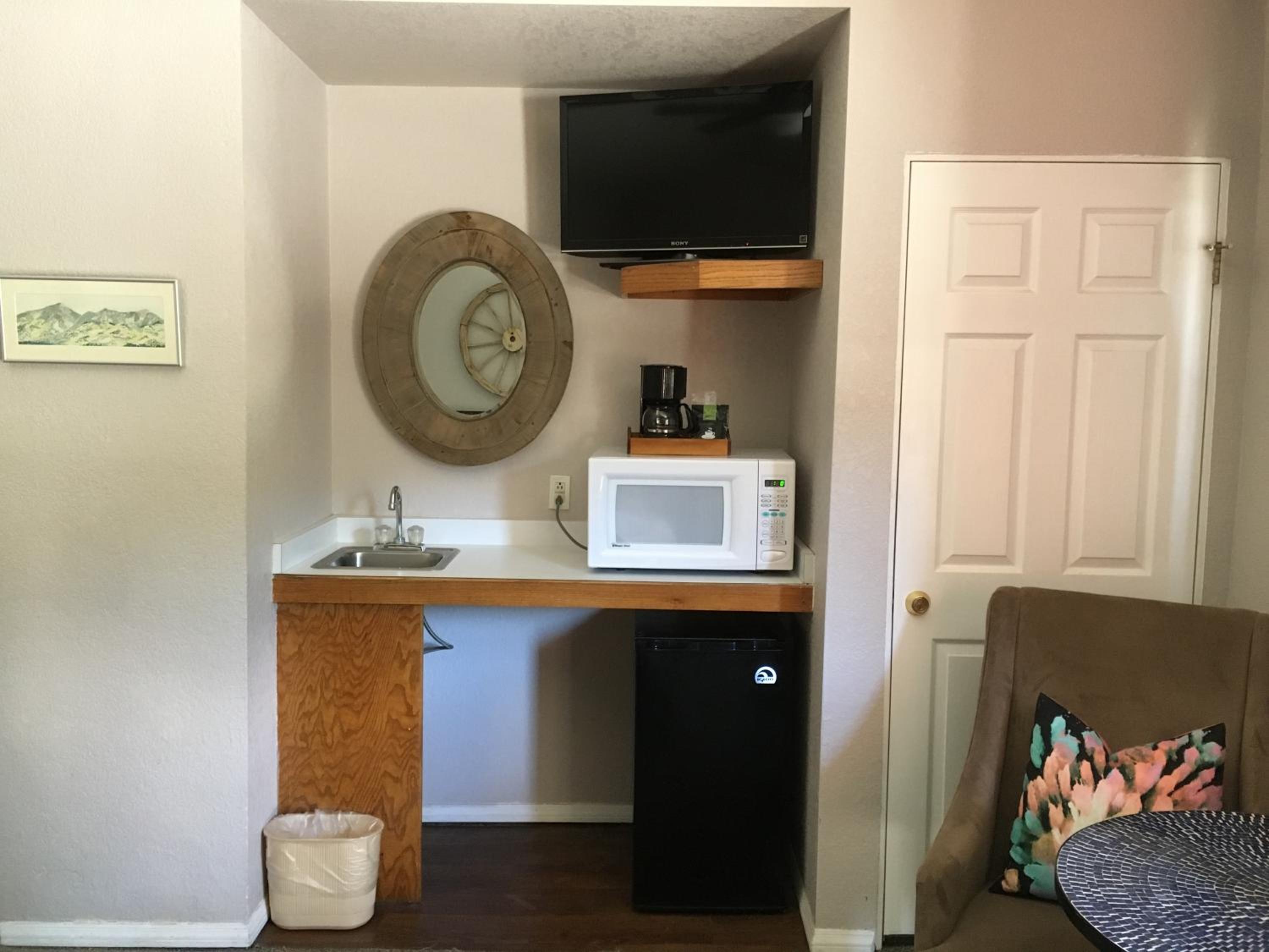 Deluxe King Room photo 2