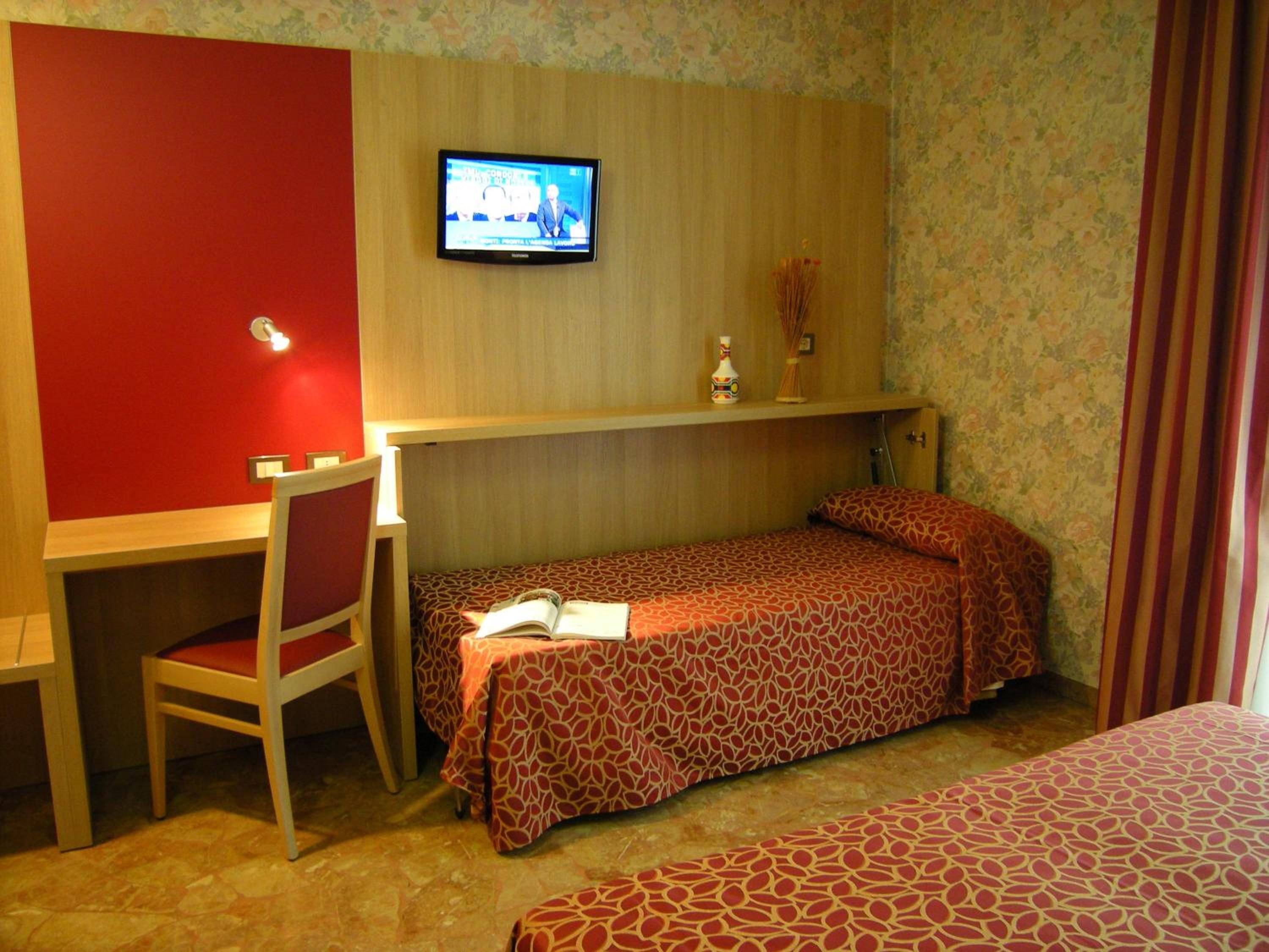 Triple Room - Photo 5