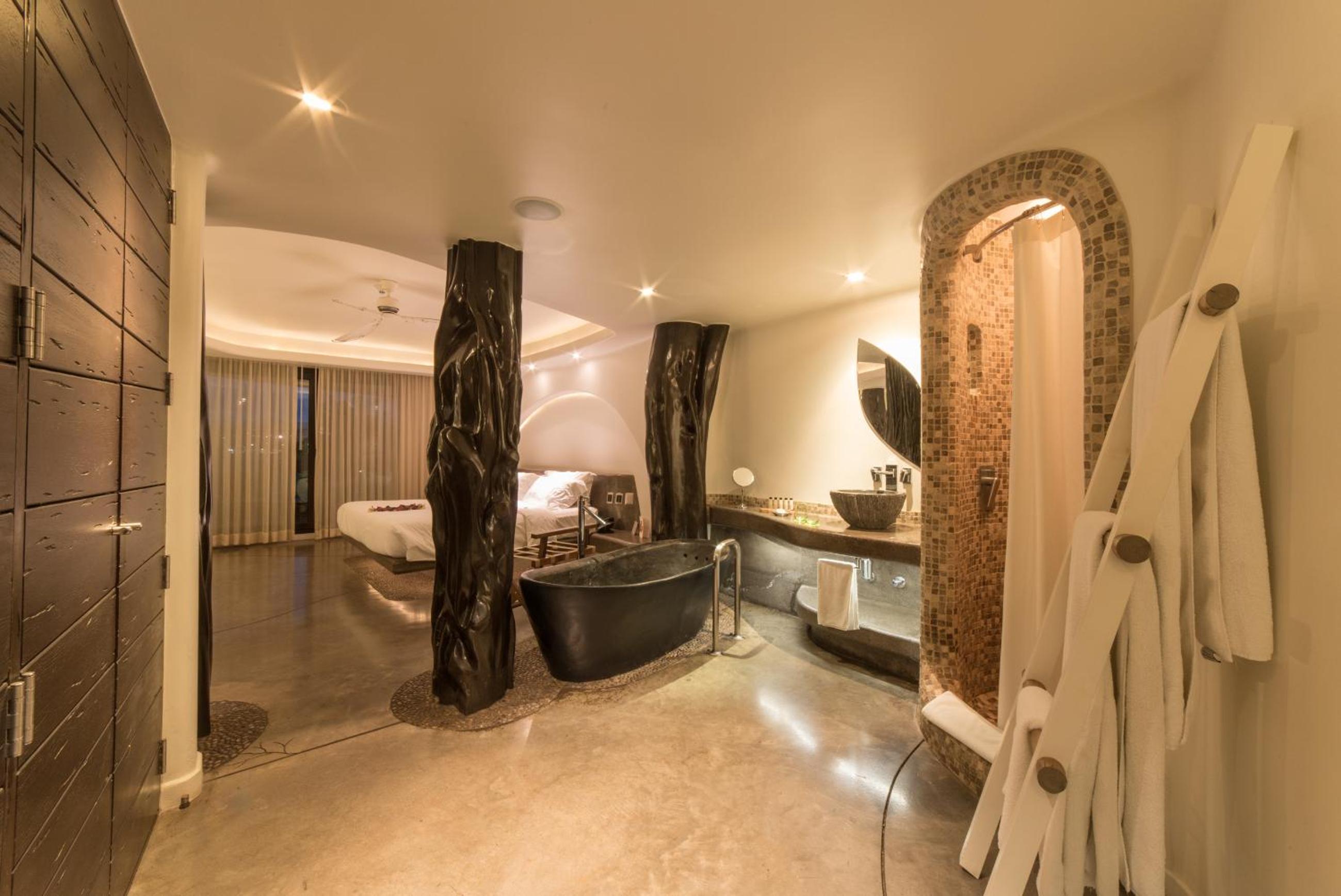 King Room with Sea View - Photo 10