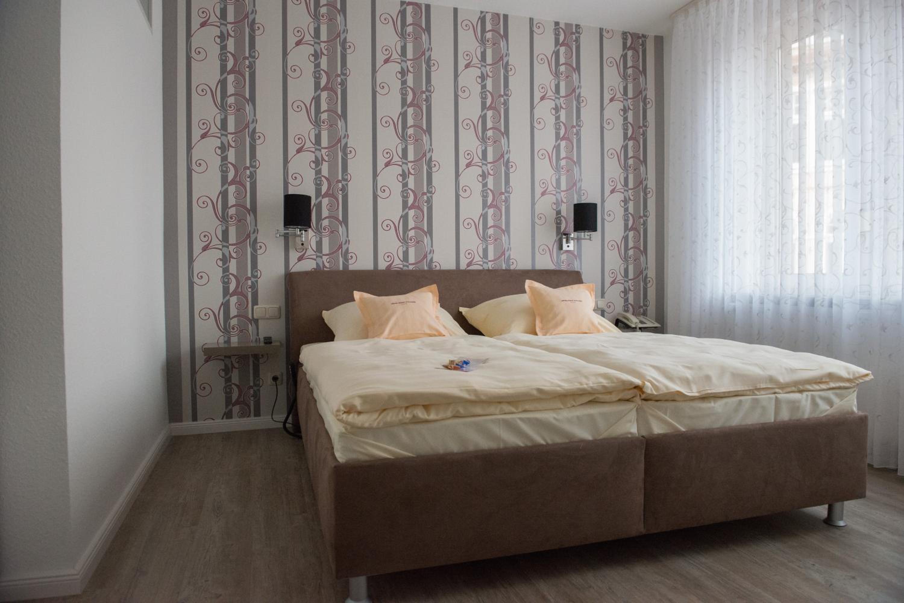 Suite - Photo 3