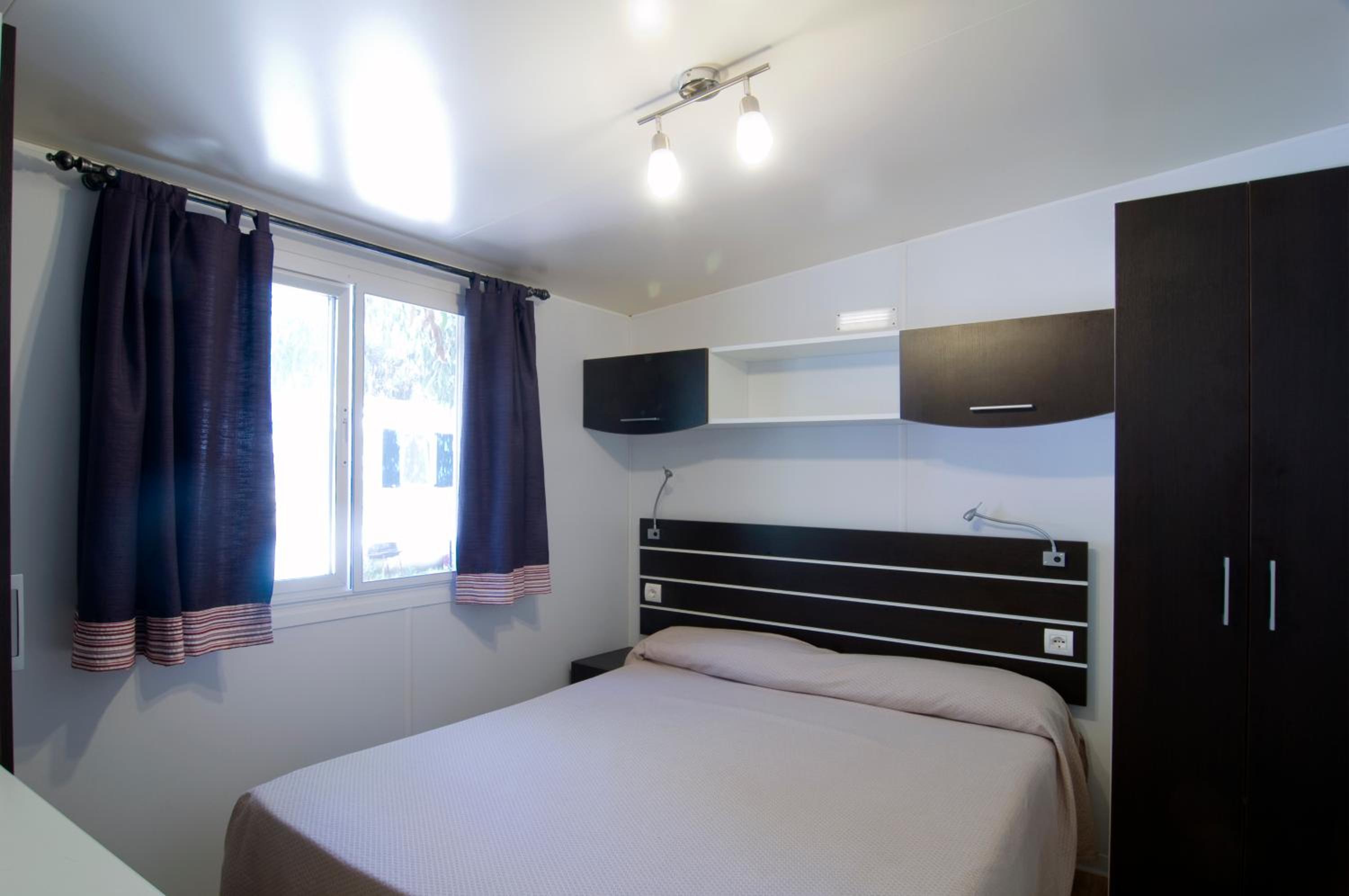 Family Mobile Home - Photo 5