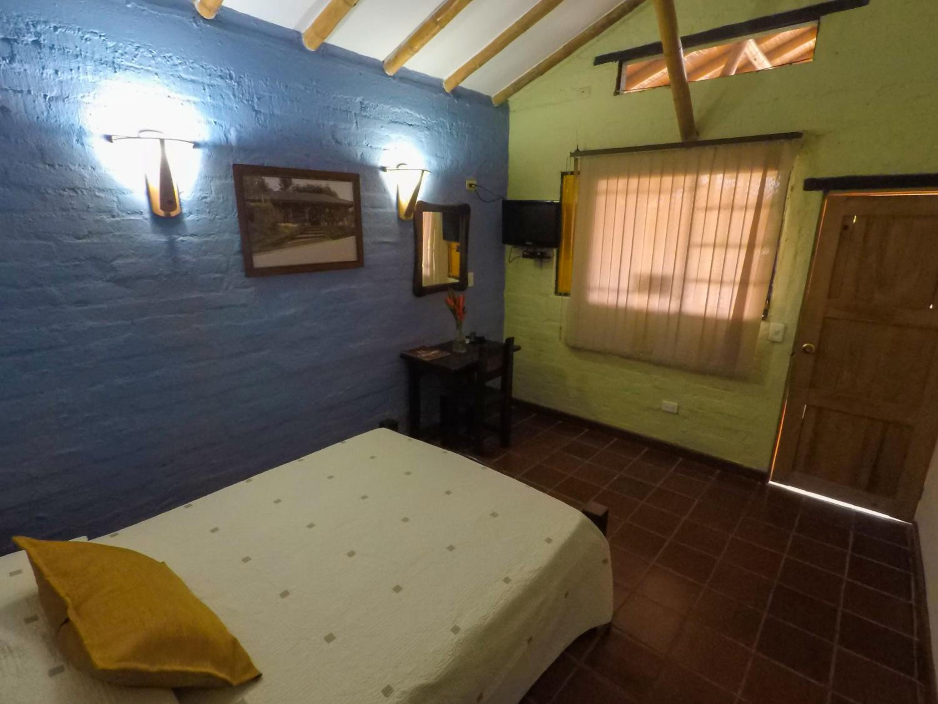 Double or Twin Room photo 3