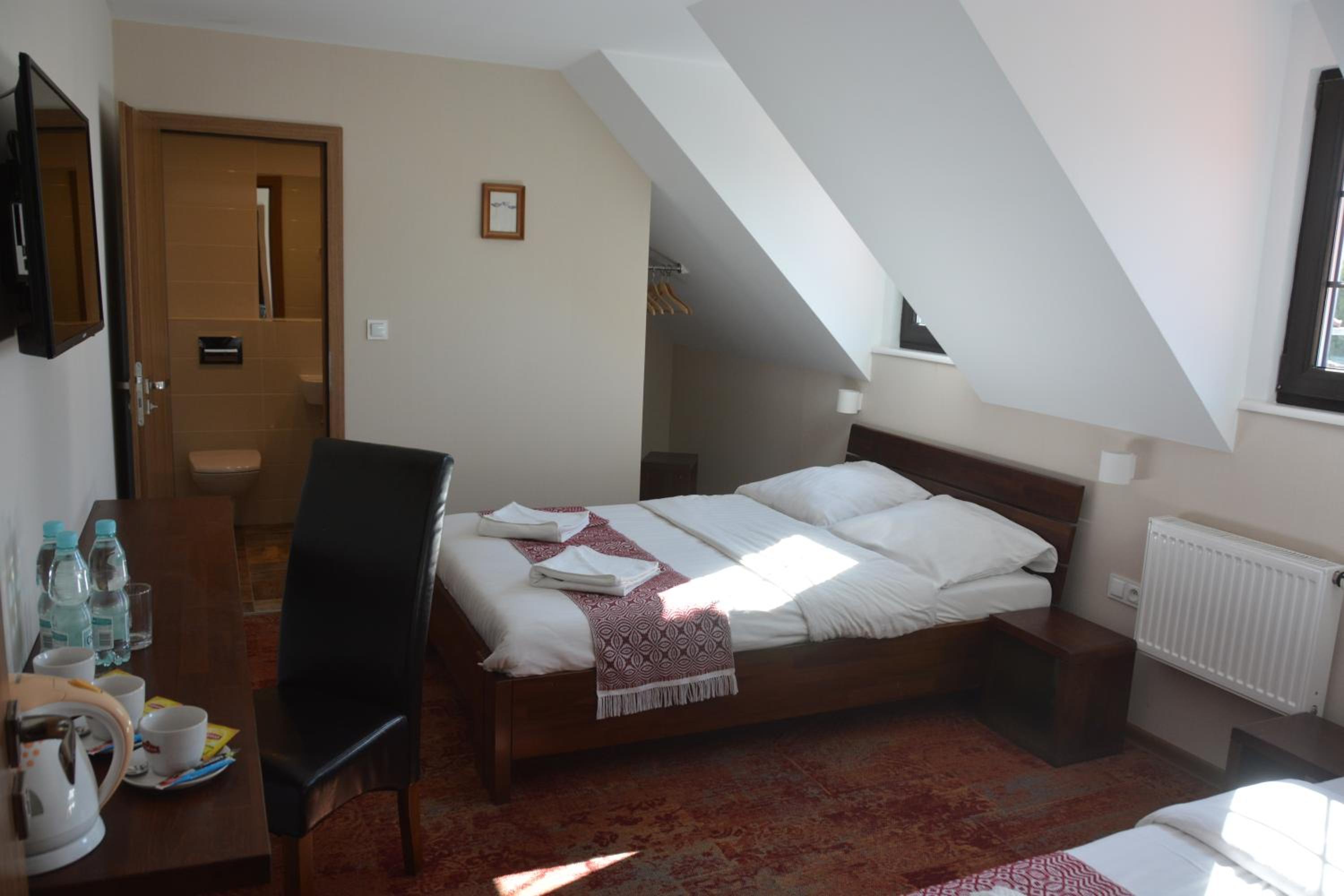 Basic Triple Room - Photo 8