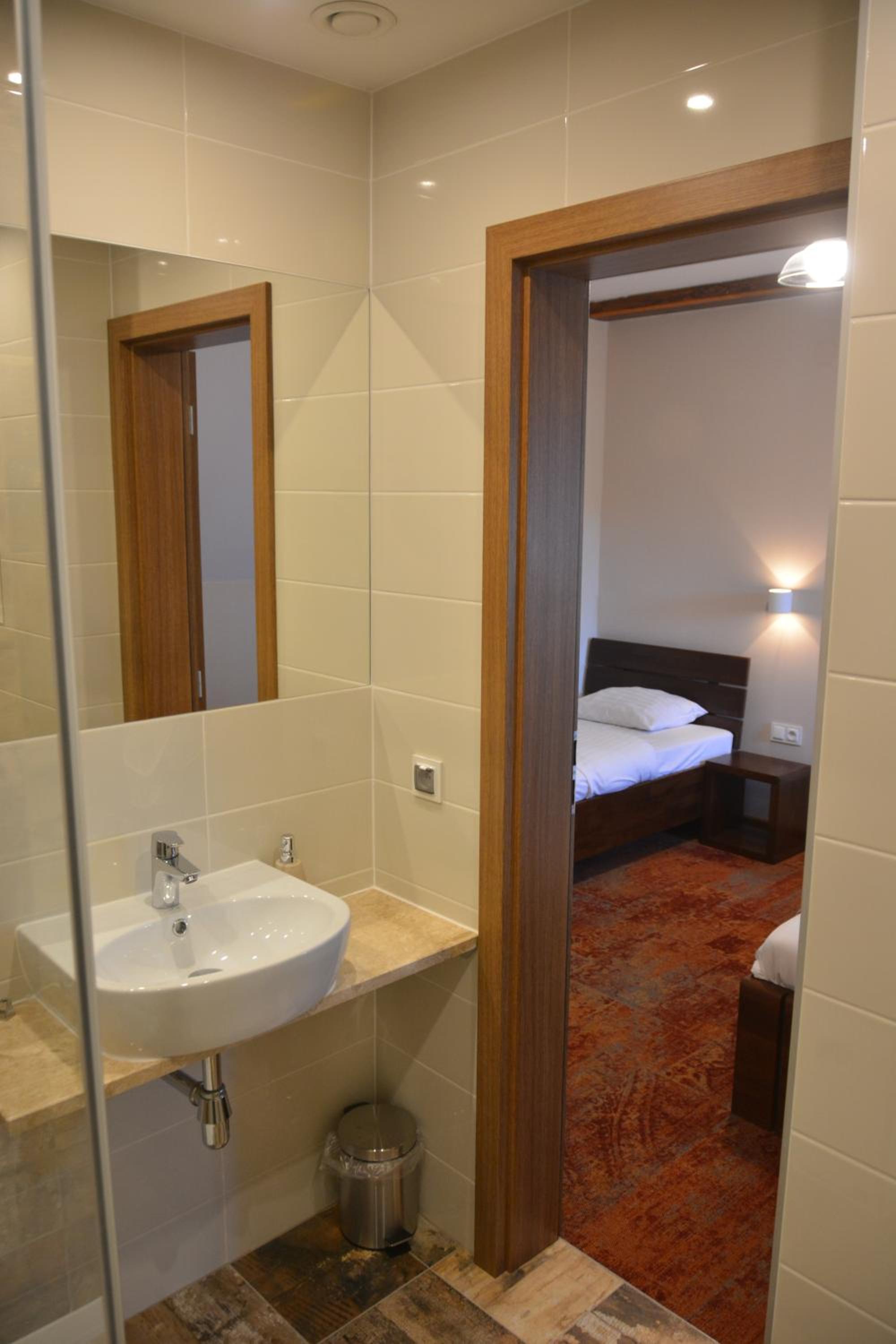 Basic Triple Room - Photo 2