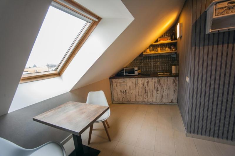 Studio Apartment with Balcony photo 2