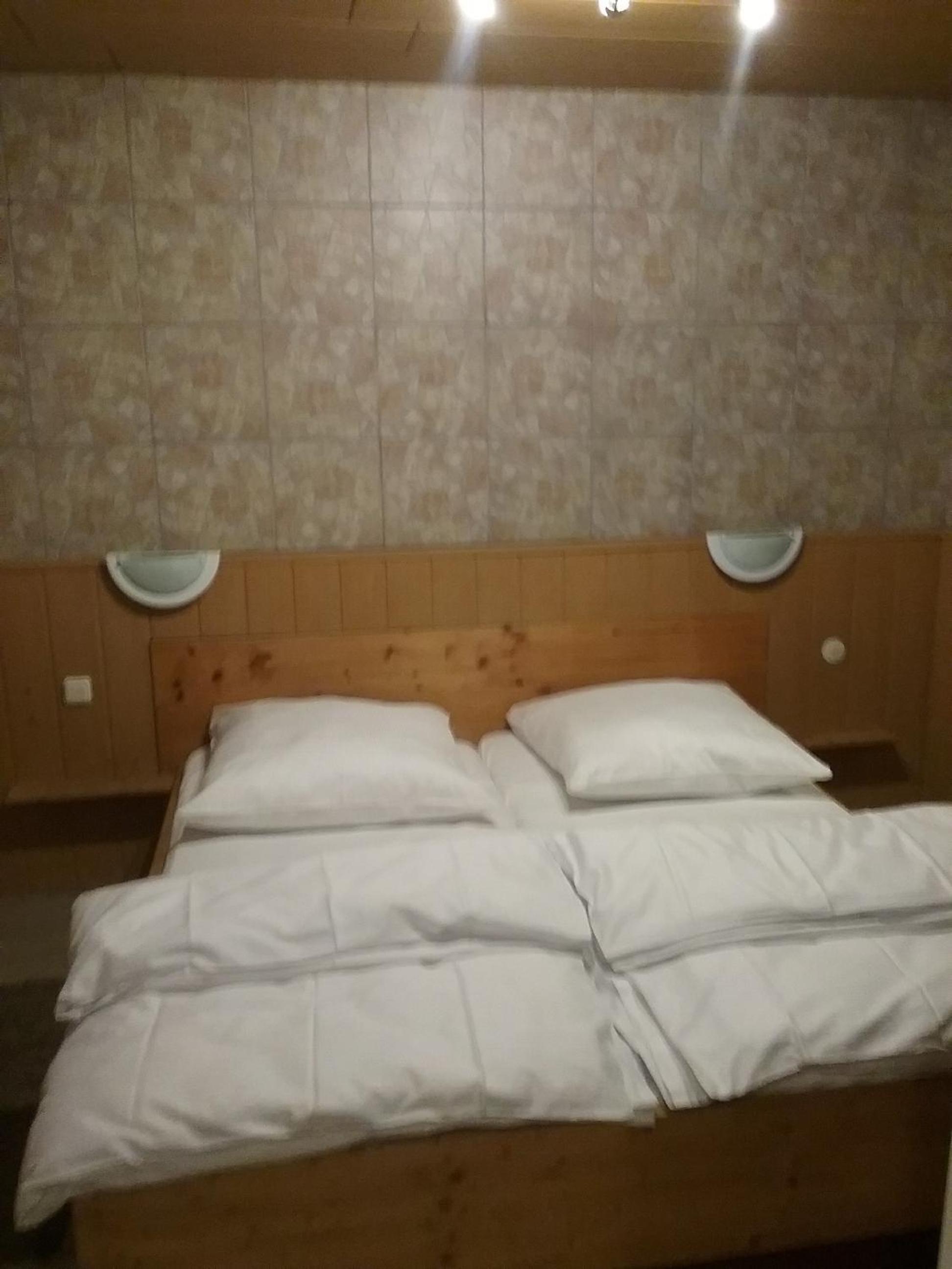 Double Room - Photo 15