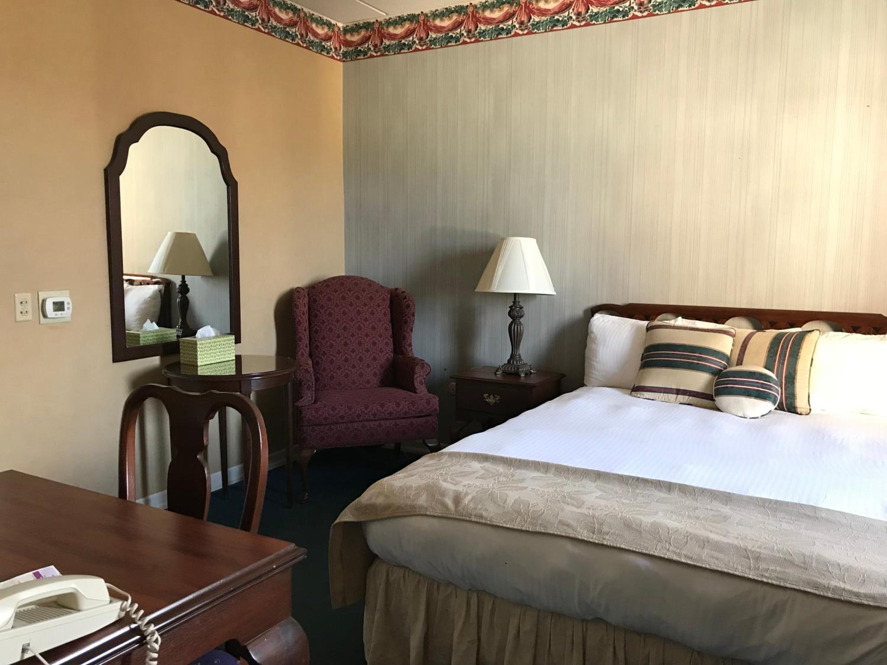 Deluxe Queen Room photo 2