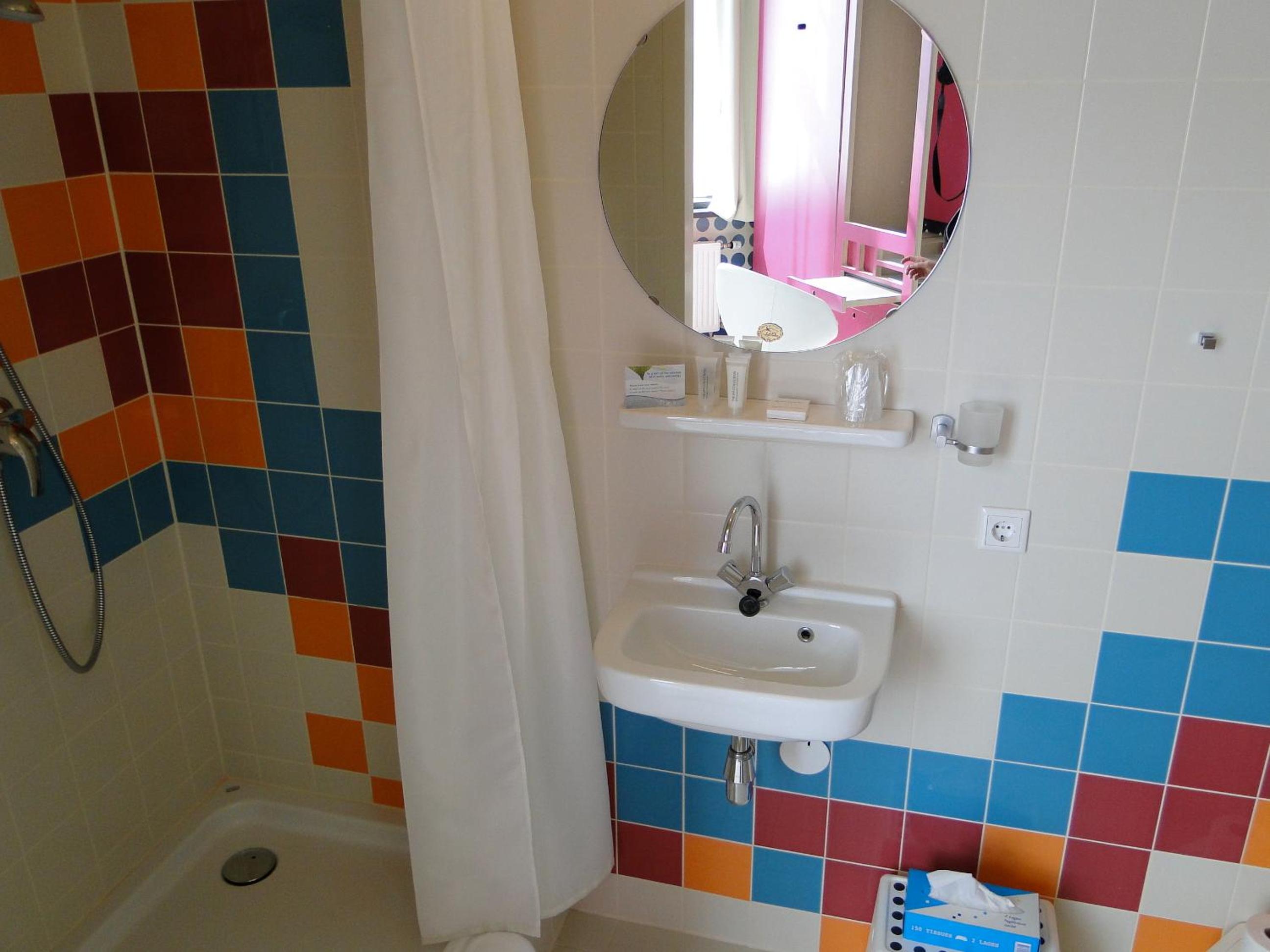 Twin Room - Photo 6