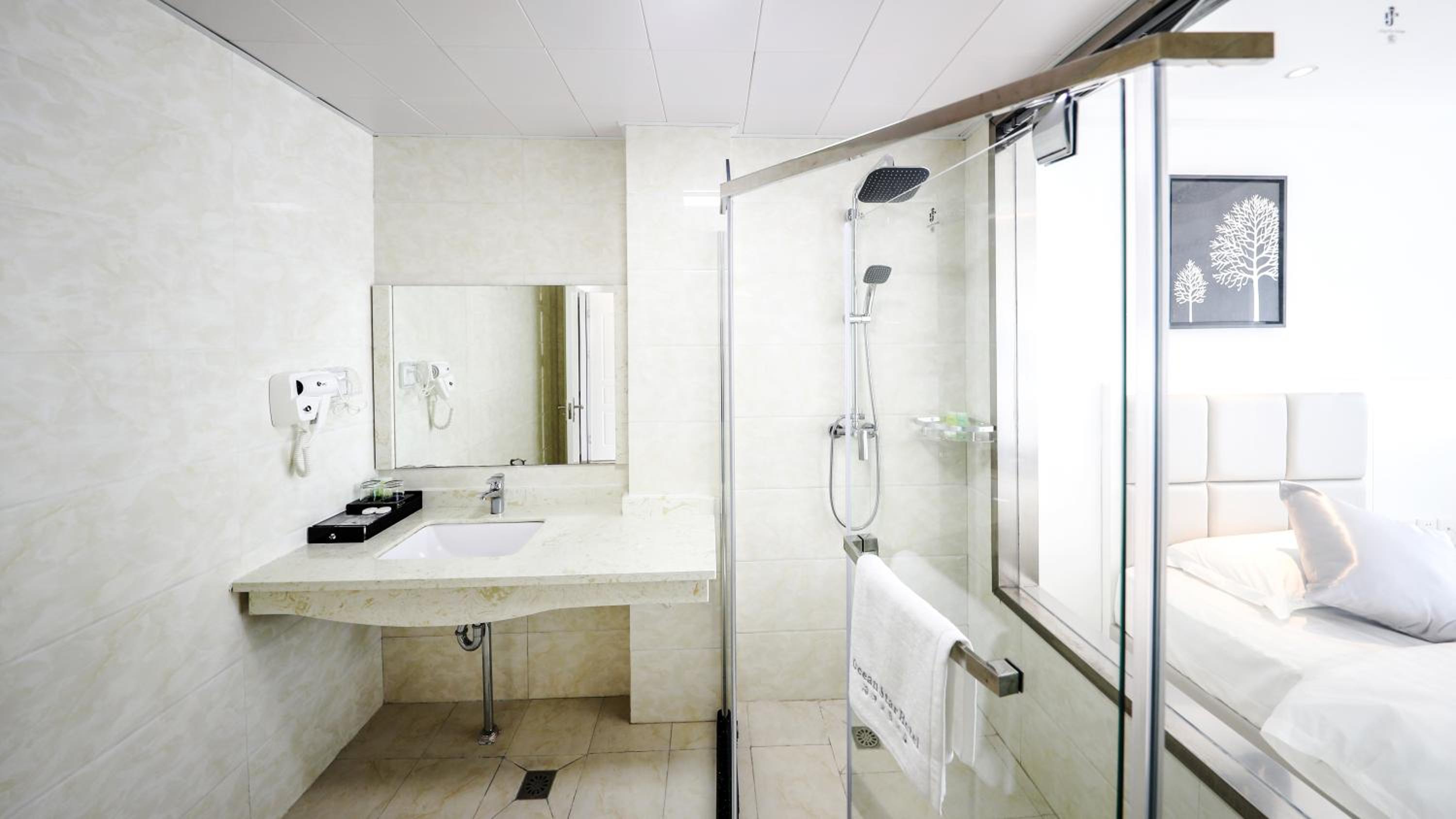 Standard Double or Twin Room with Sea View photo 2
