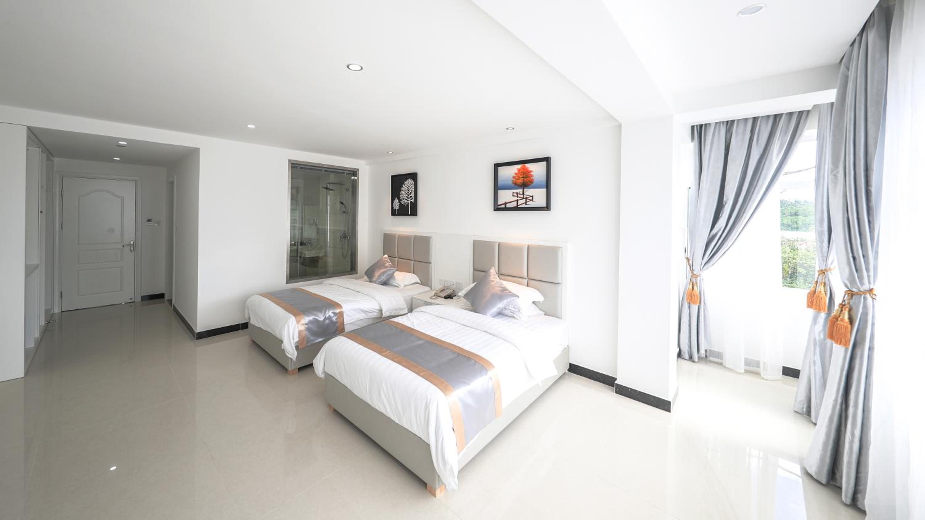 Standard Double or Twin Room with City View photo 3