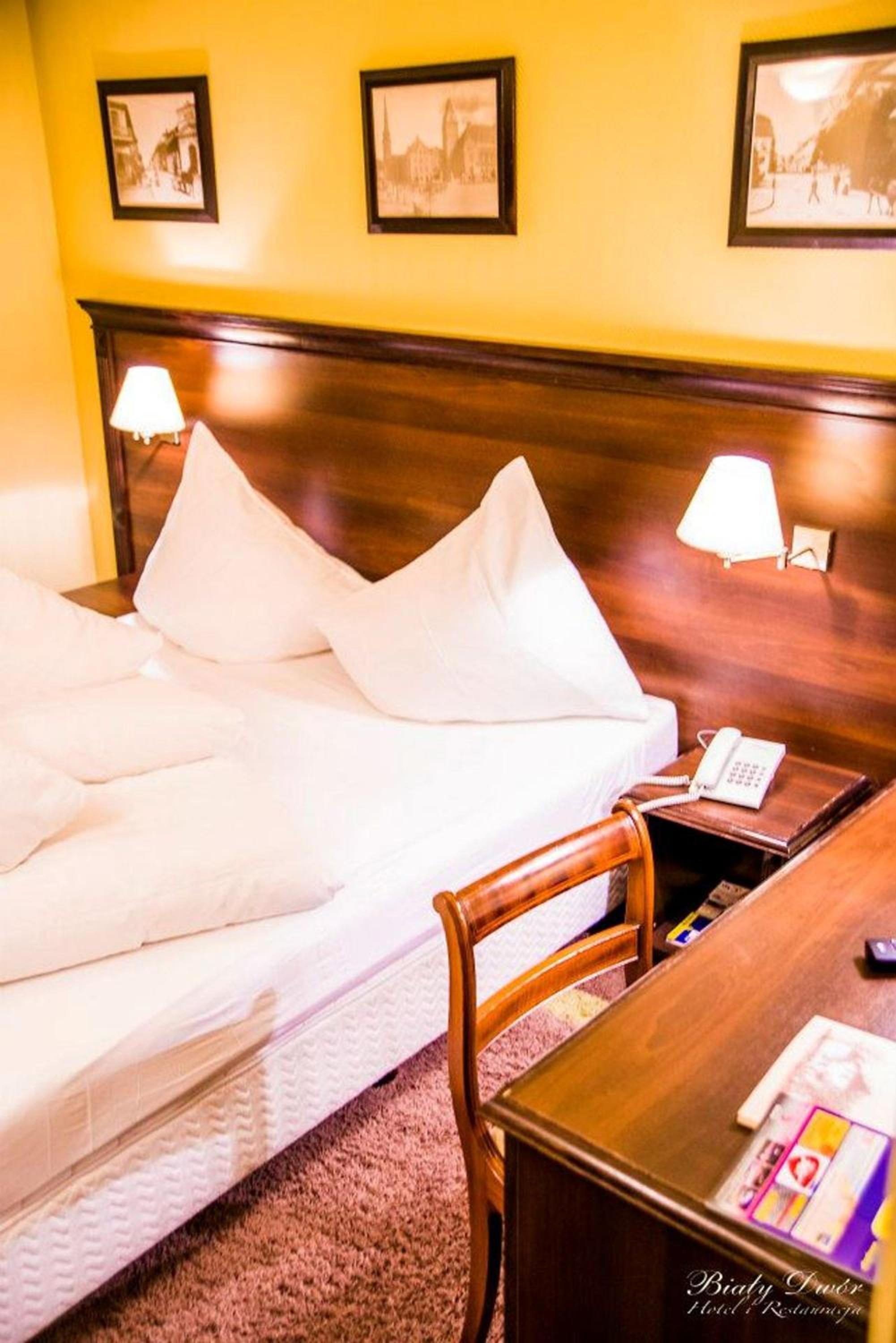 Double or Twin Room - Photo 5
