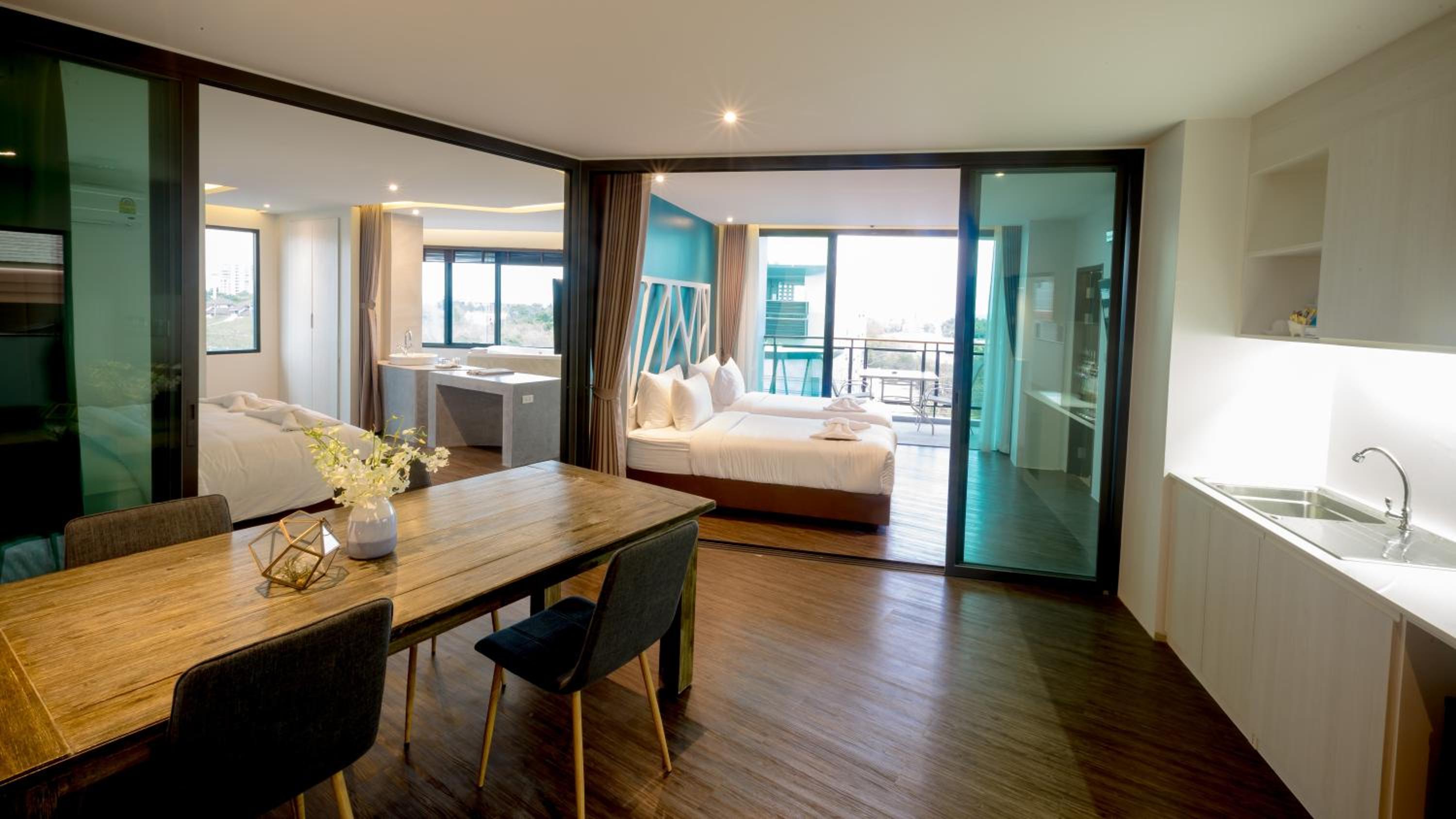 Two-Bedroom Suite with Spa Bath photo 2
