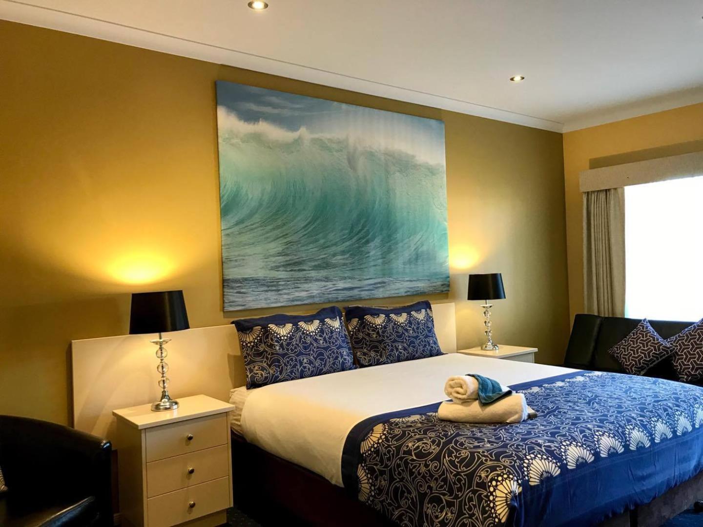 Deluxe King Suite photo 2