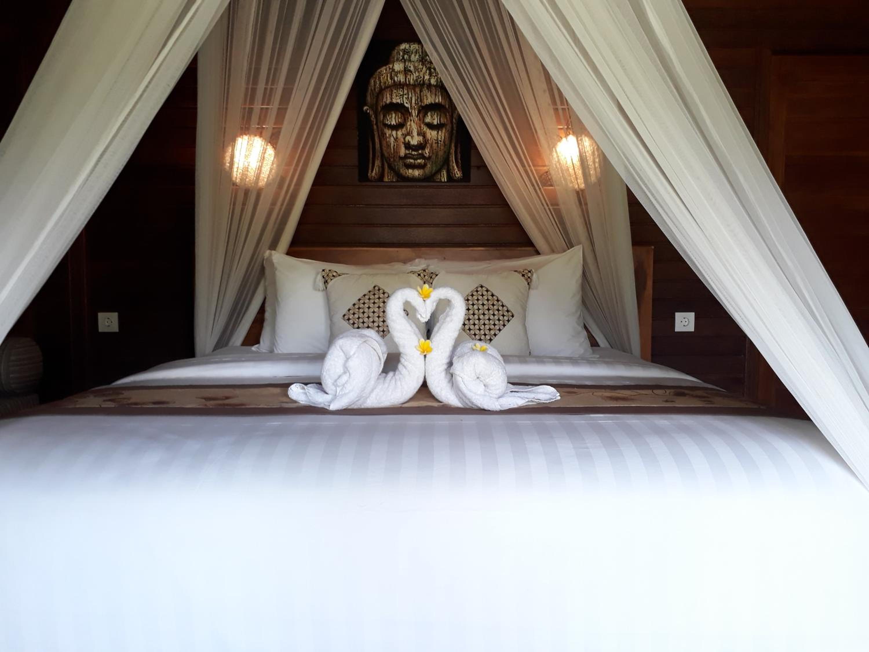 Deluxe Double Room with Balcony - Photo 20