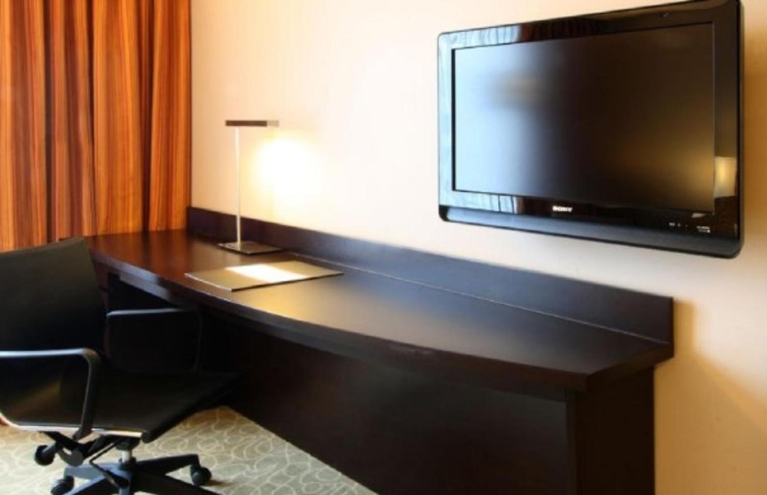 Deluxe Double Room - Tower Wing - Photo 1