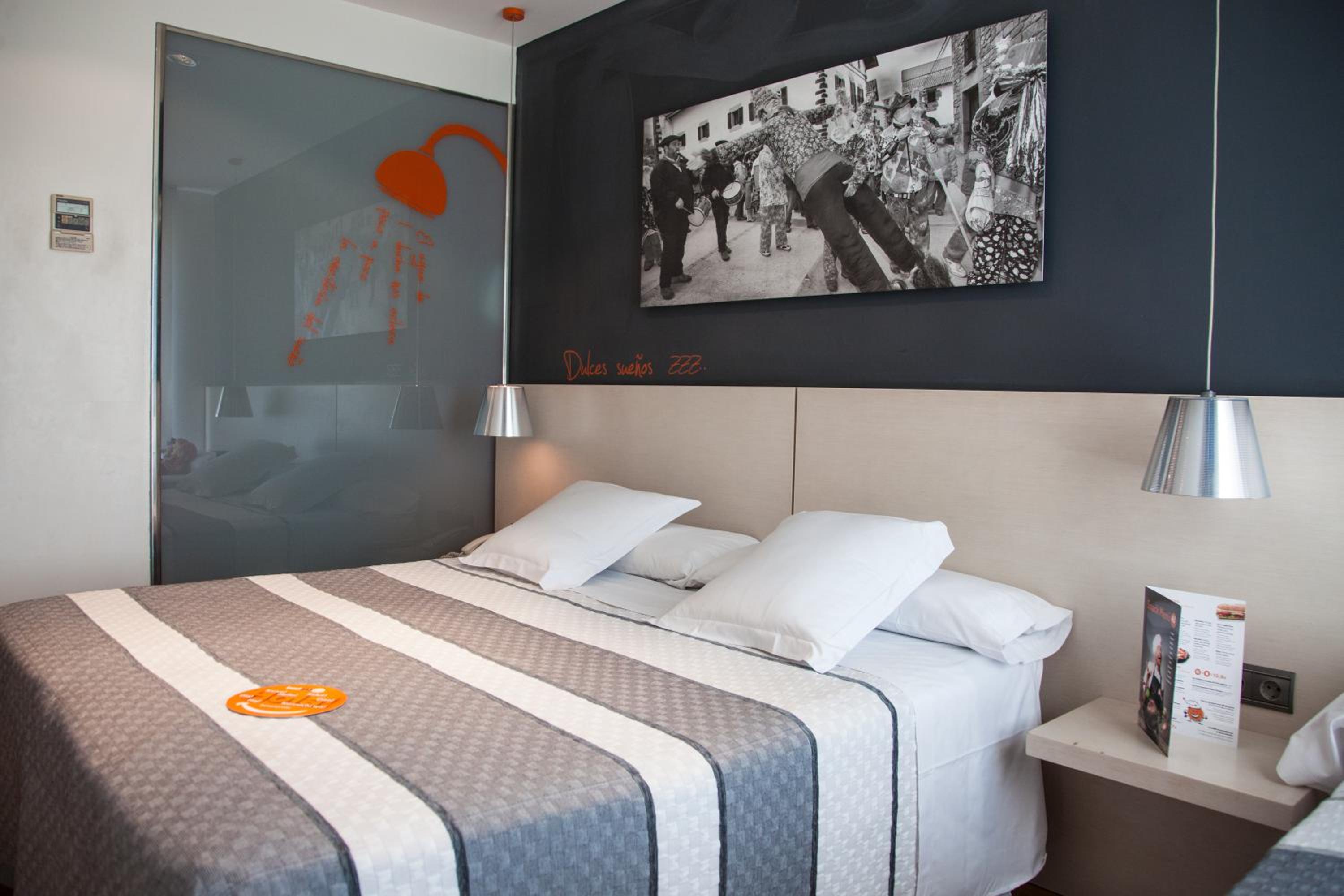 Double or Twin Room with Free Parking - Single Use