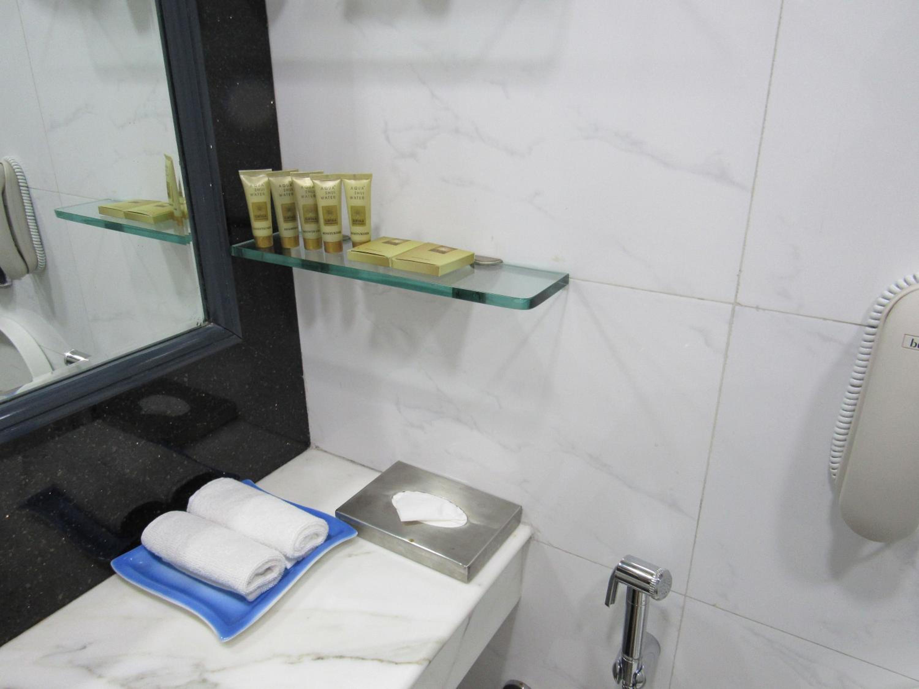 Club Room with complimentary breakfast, 15% Discount on F&B  - Photo 2