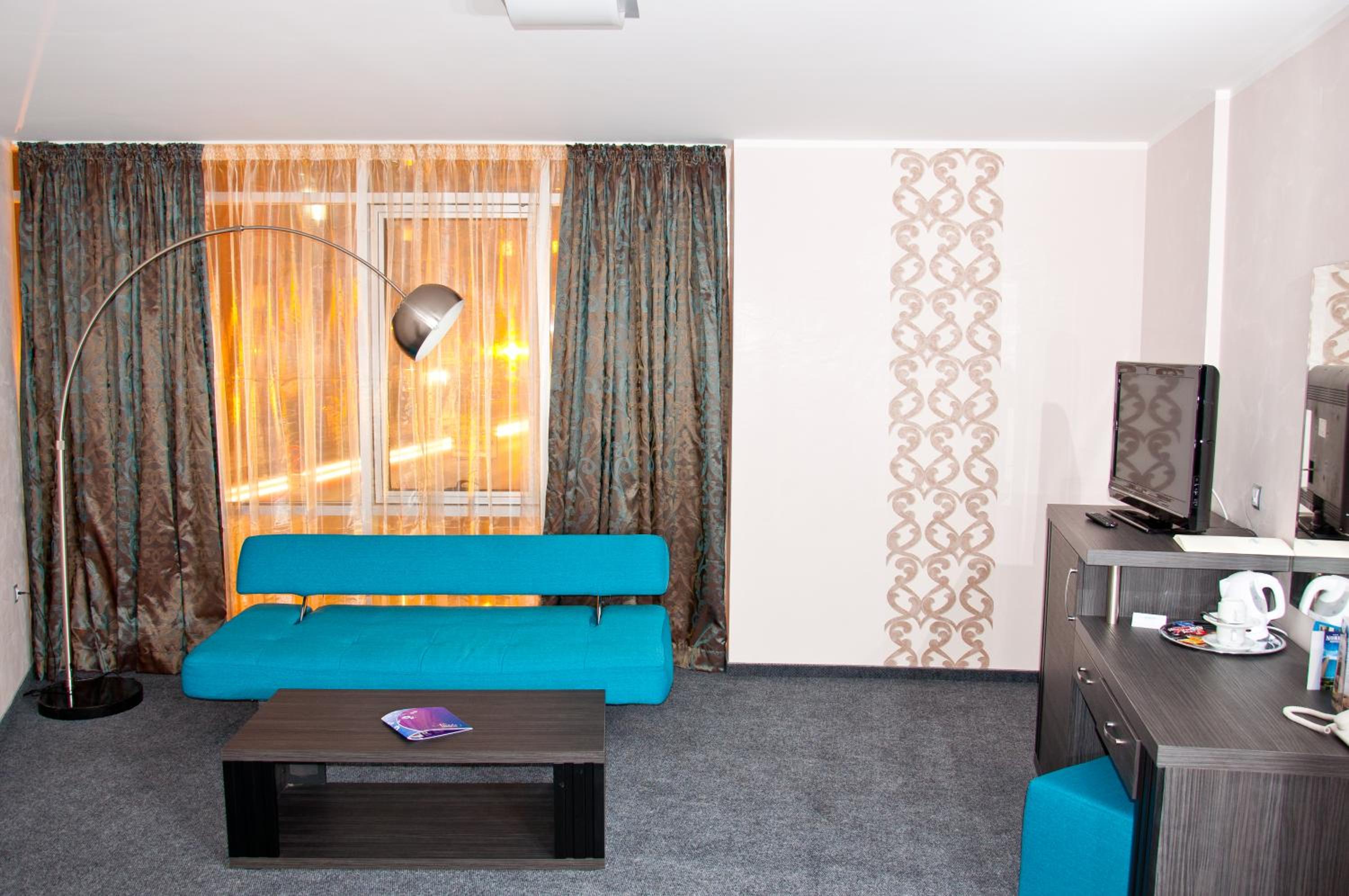 One-Bedroom Apartment photo 1