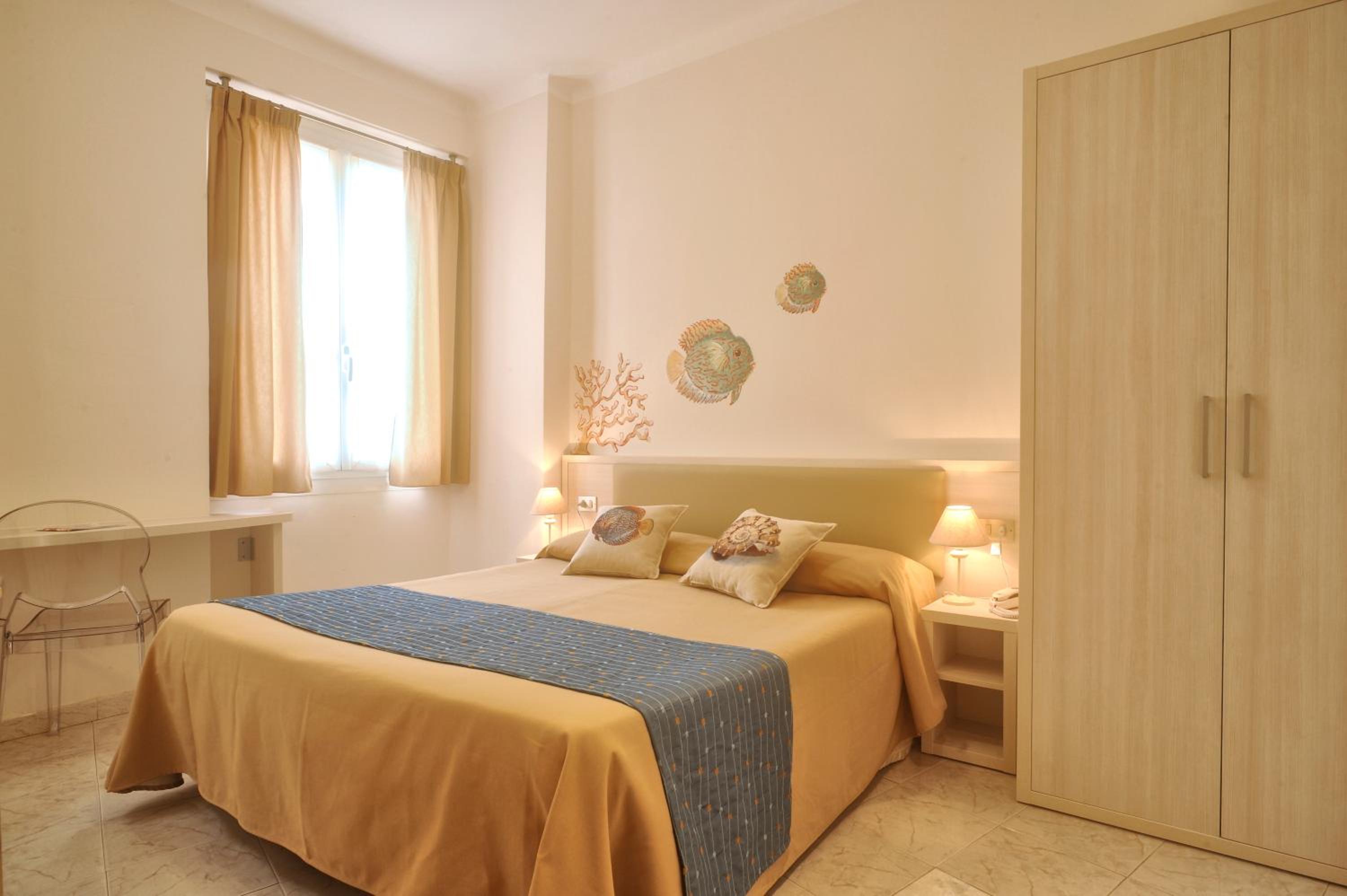  Double or Twin Room with Courtyard View - Photo 5