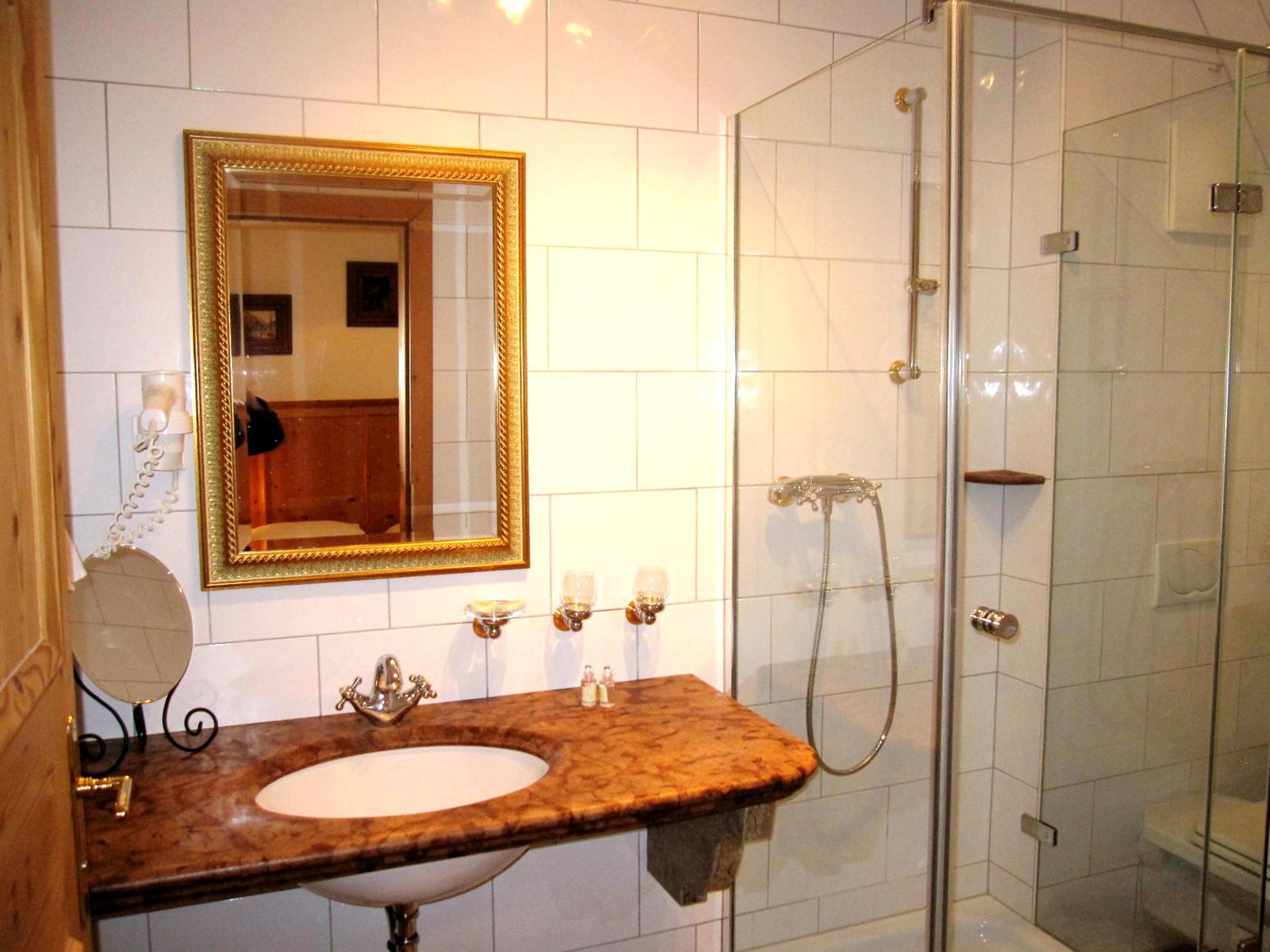 Double or Twin Room - Photo 3