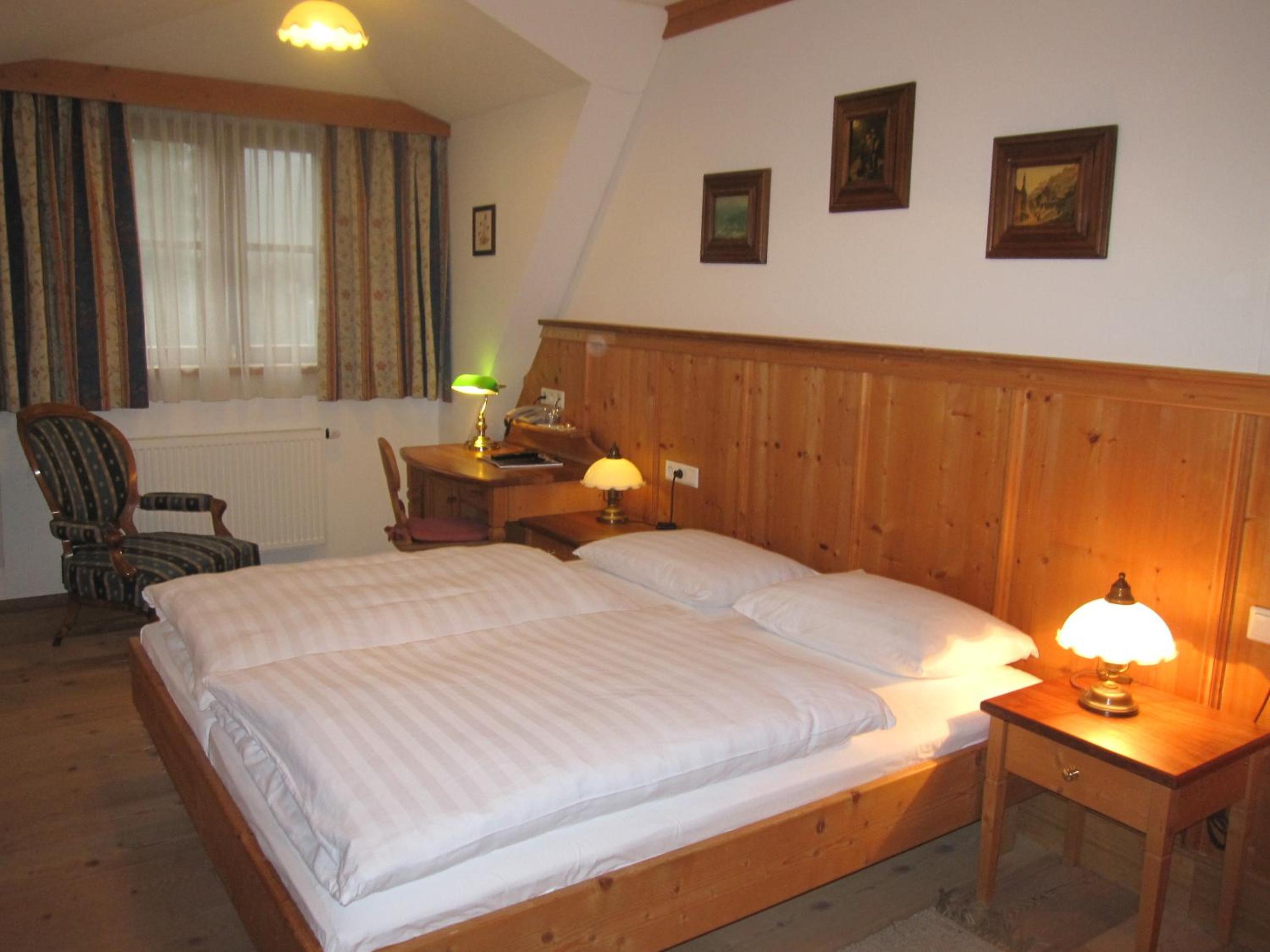 Double or Twin Room - Photo 8