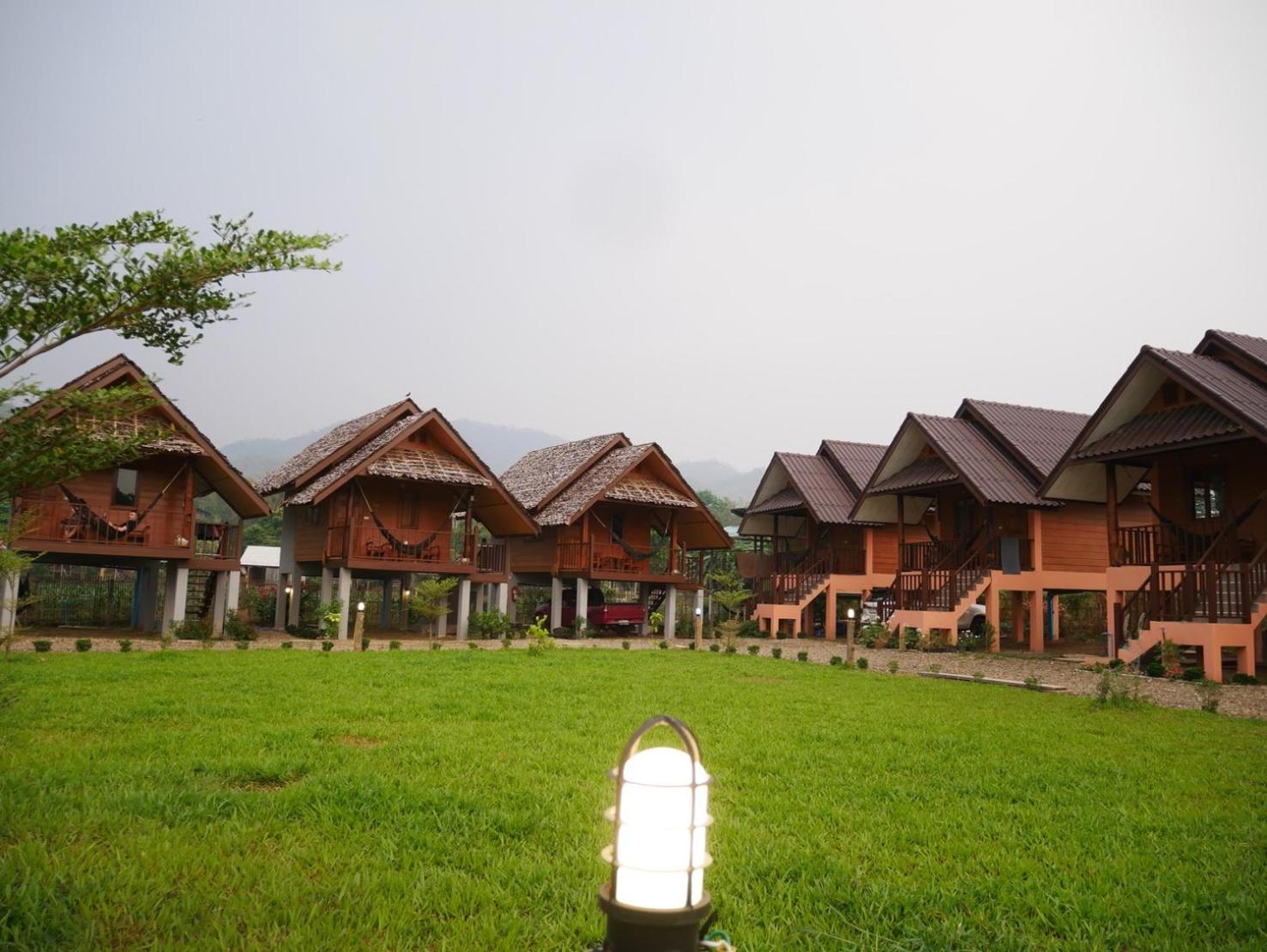 Double Room with Mountain View with Fan - Photo 6
