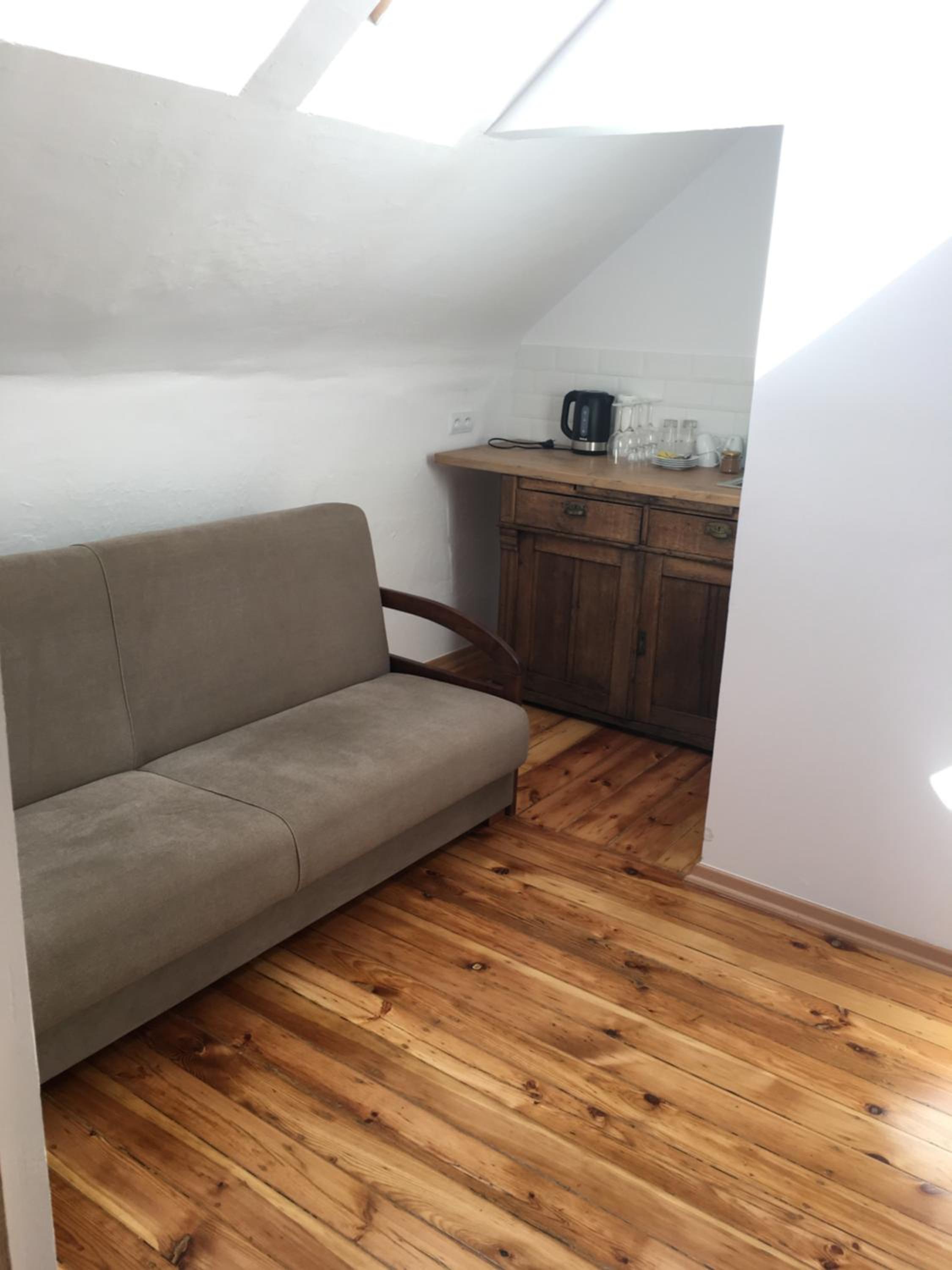 One-Bedroom Apartment - Photo 6