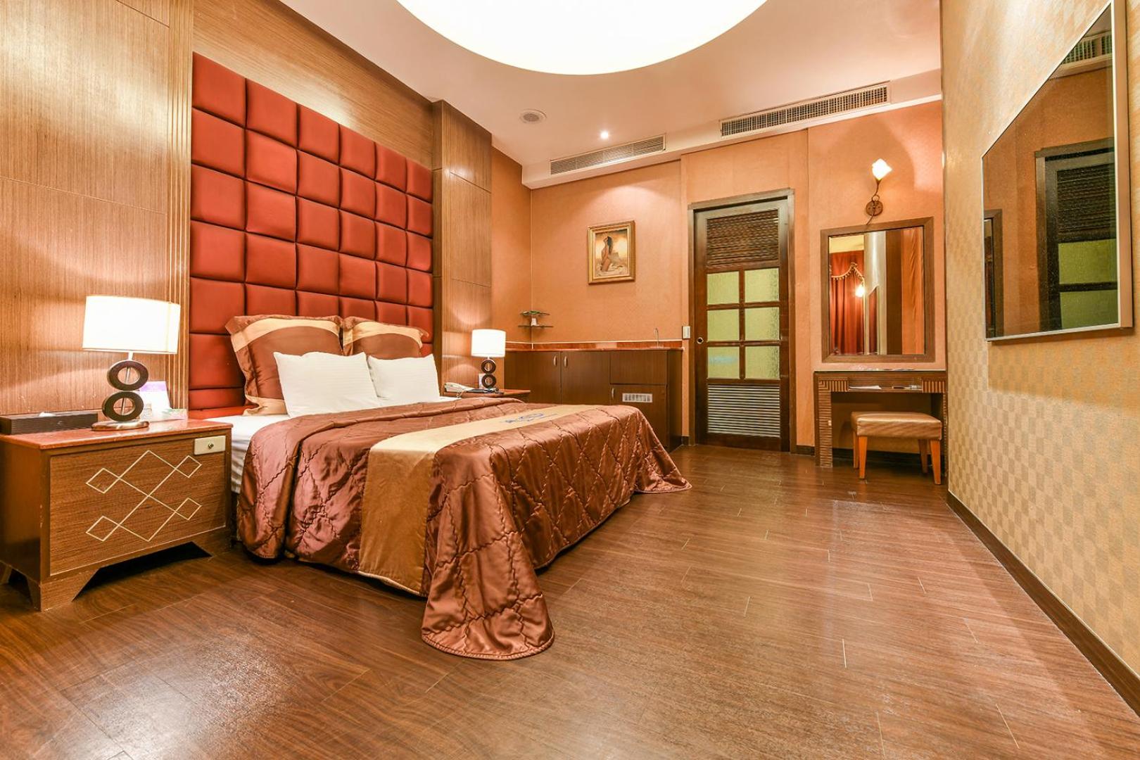 Deluxe Double Room with Jacuzzi  photo 3