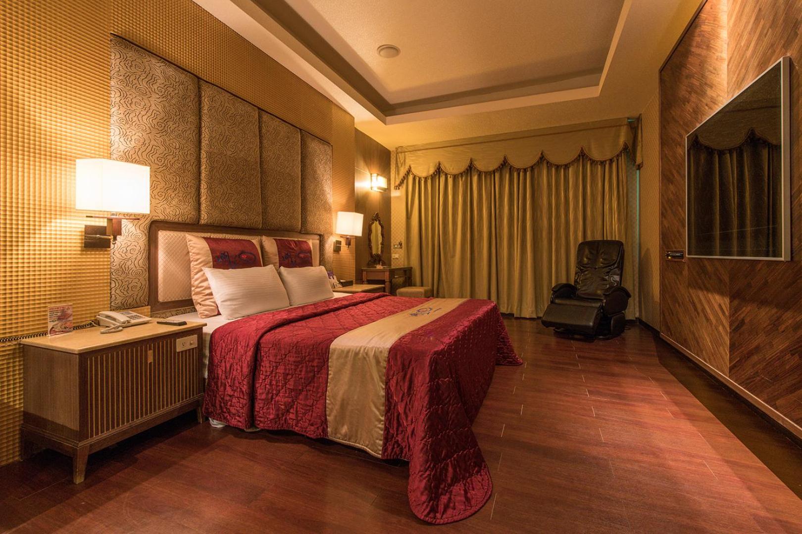 Premier Double Room with Jacuzzi  photo 3