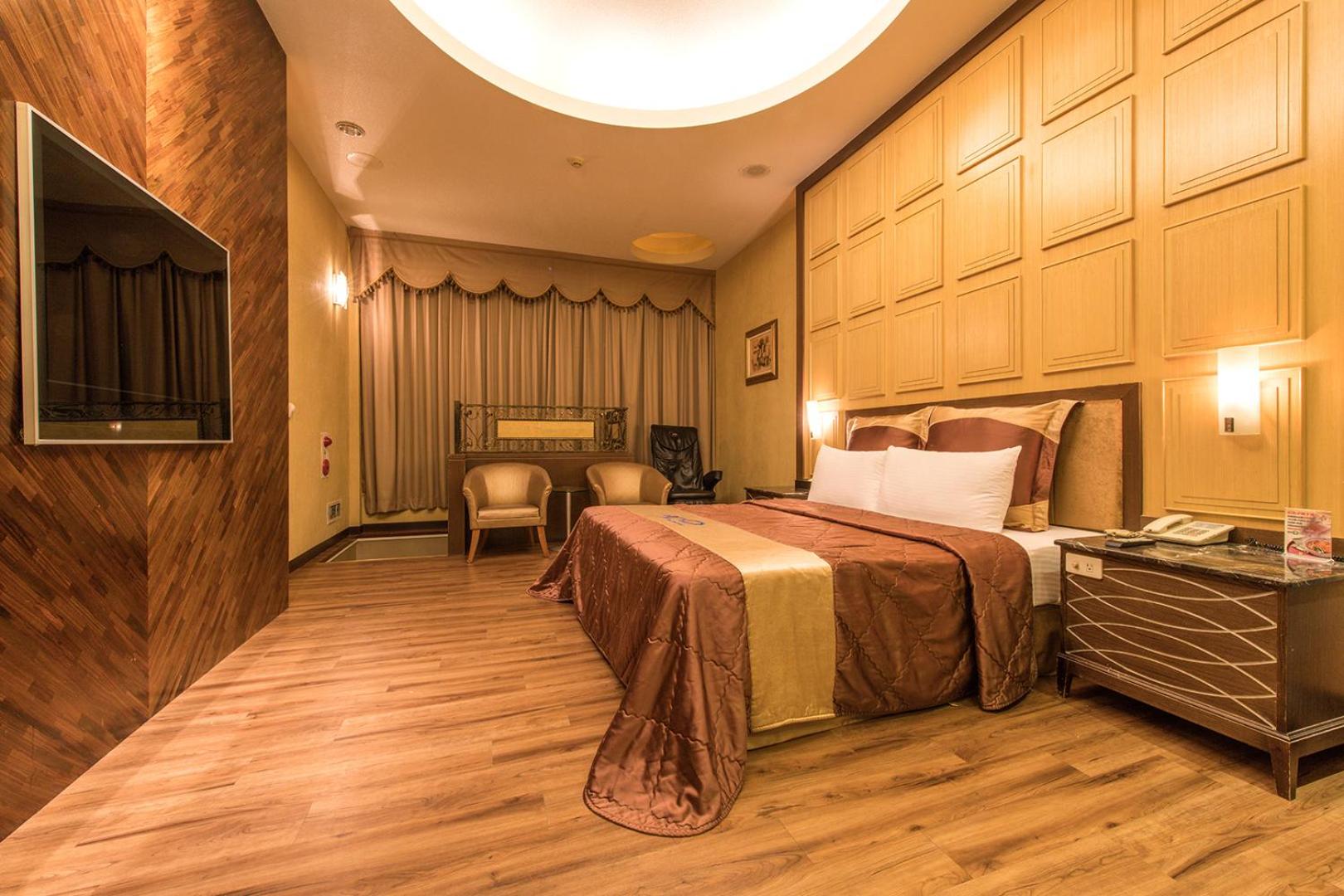 Deluxe Double Room with Jacuzzi