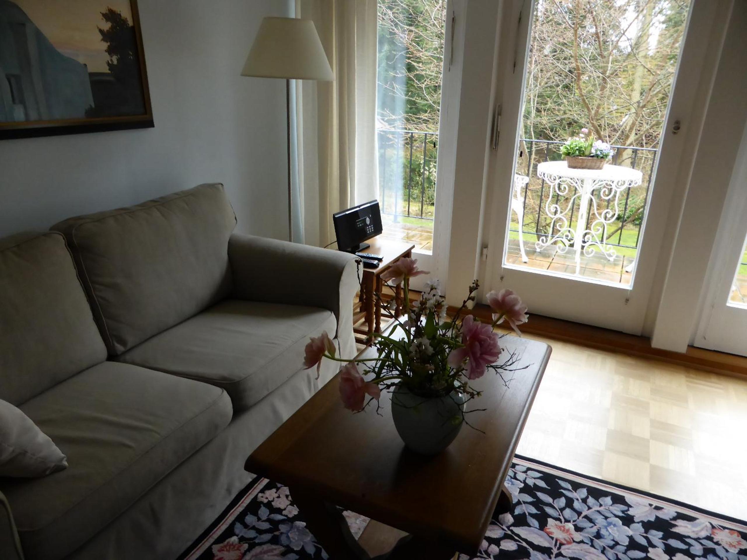 Apartment With Balcony photo 2