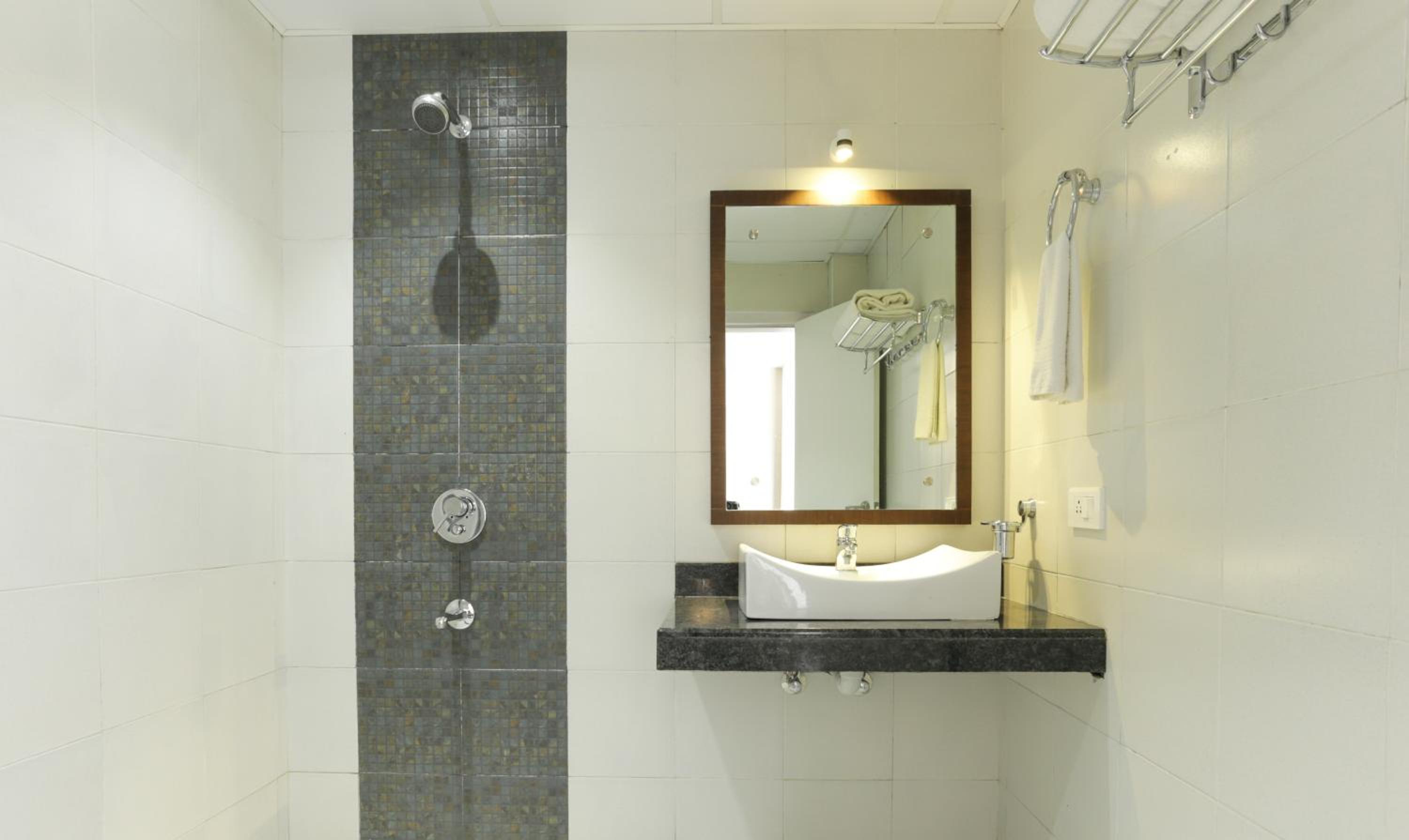 Deluxe Twin Room - Photo 2